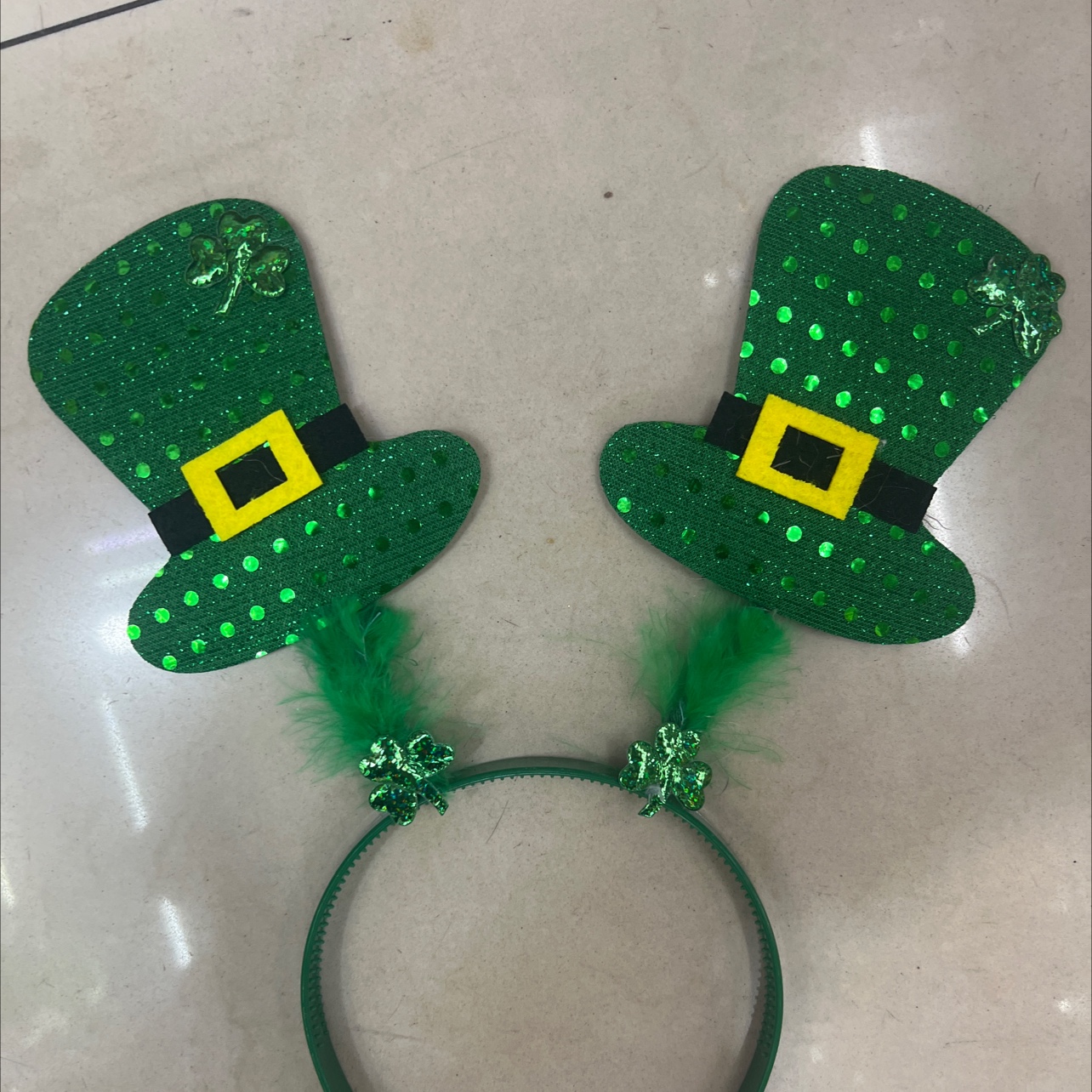 绿叶帽子工艺品
