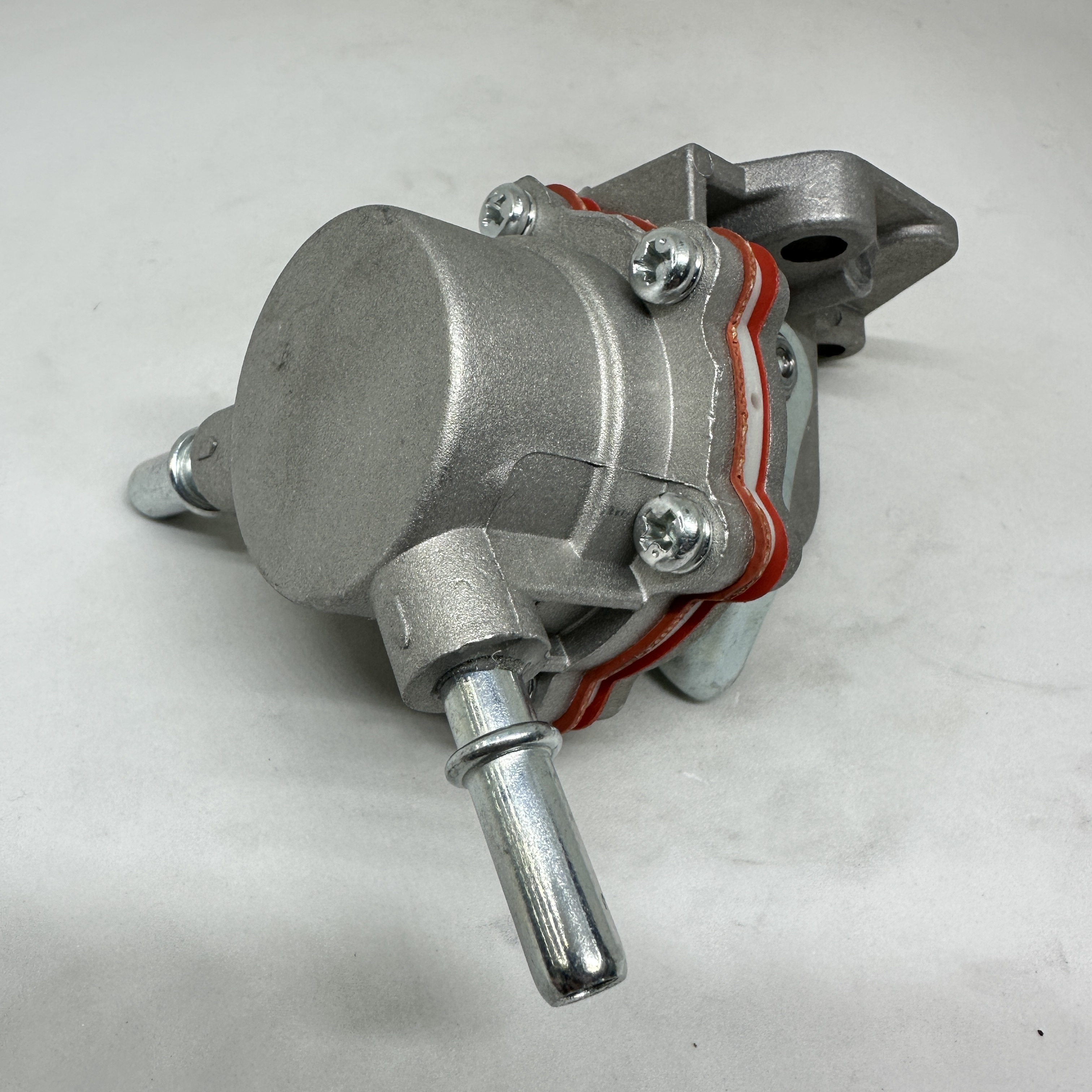 工程机械配件适用于JCB发动机机械式输油泵 320/07040白底实物图