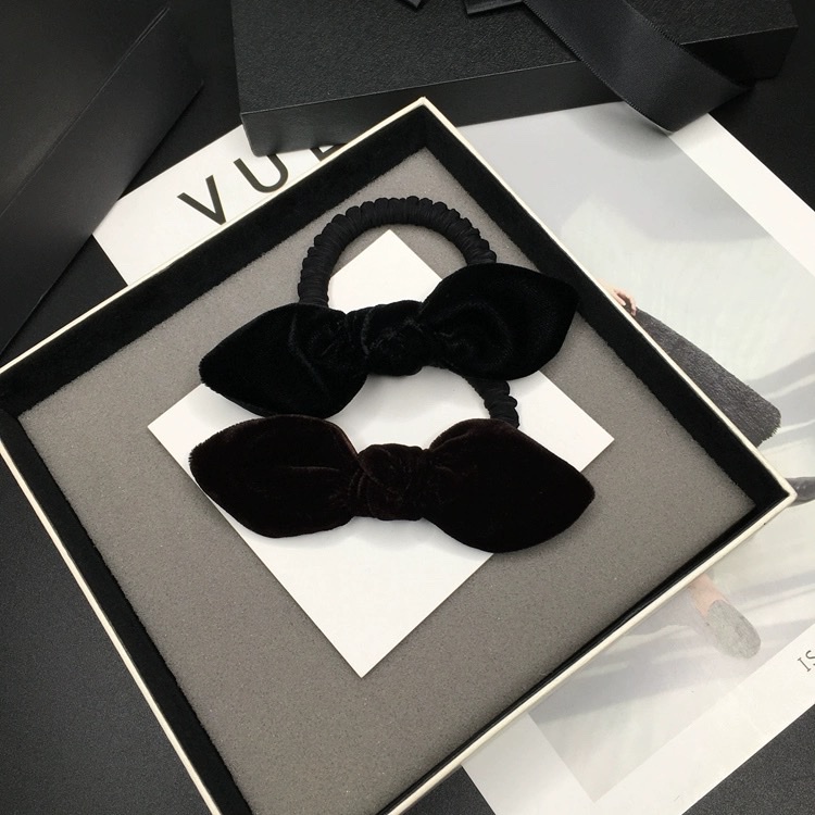 The velvet bow hair tie is simple and elegant. The velvet hair tie exudes a sense of style. The black bun hair loop leather case is highly elastic and feminine Specification image