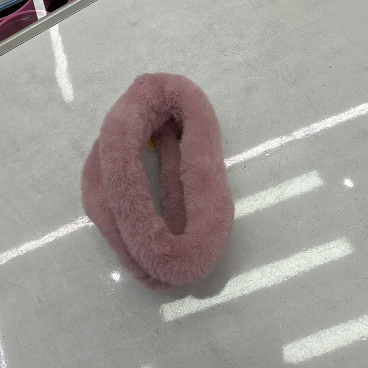 New product on the market! Super value hair grippers, long-lasting and secure without damaging your hair, allowing you to easily create a perfect hairstyle! Act quickly! Missing out will be a regret! Specification image