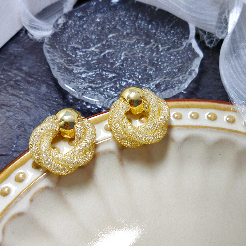 韩版s925银针/时尚百搭个性耳环/细网格锆石耳饰/女耳环明星同款/耳钉产品图