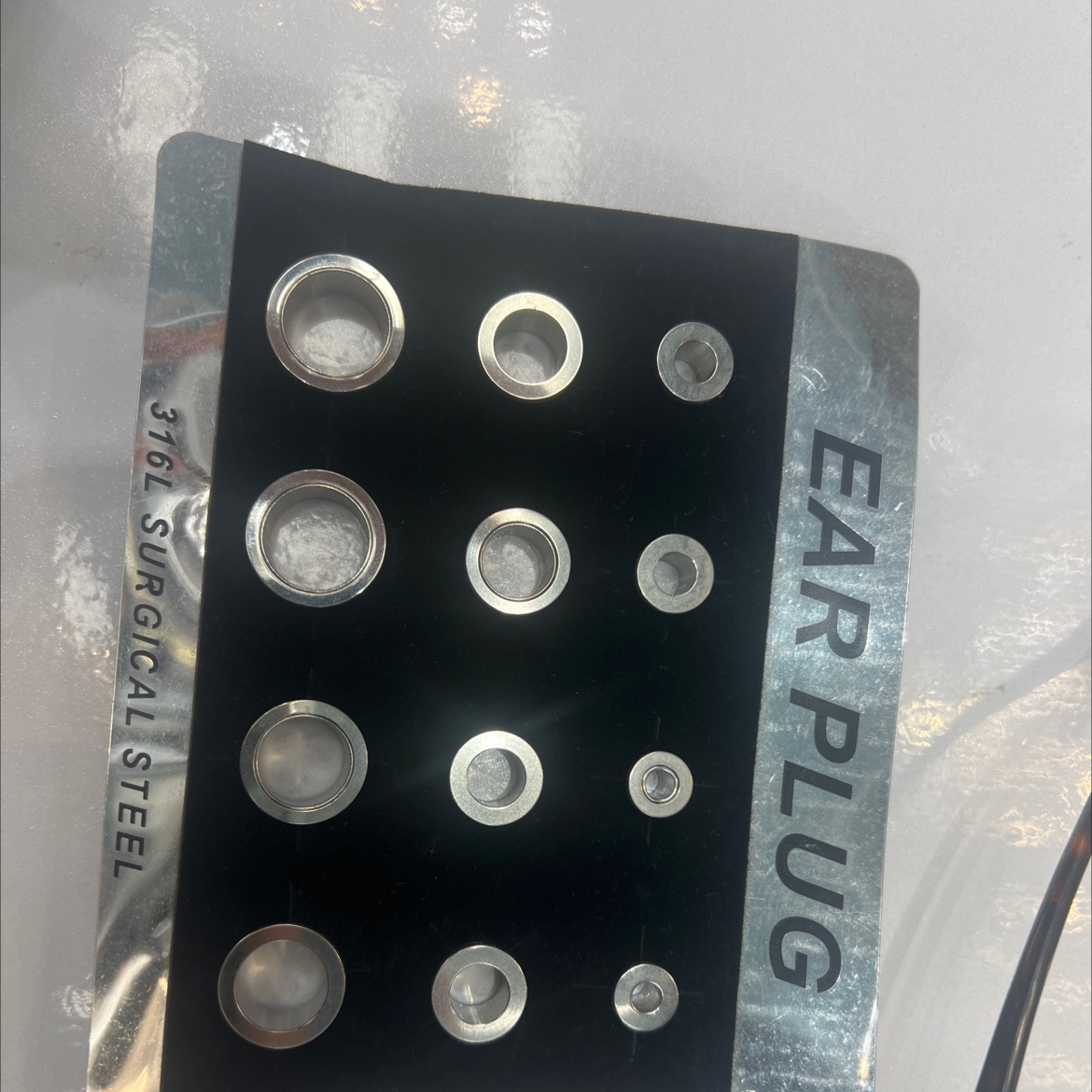 新品上市！创意珍珠耳钉，耳饰饰品，优雅独特，让你的美丽瞬间闪耀！耳钉