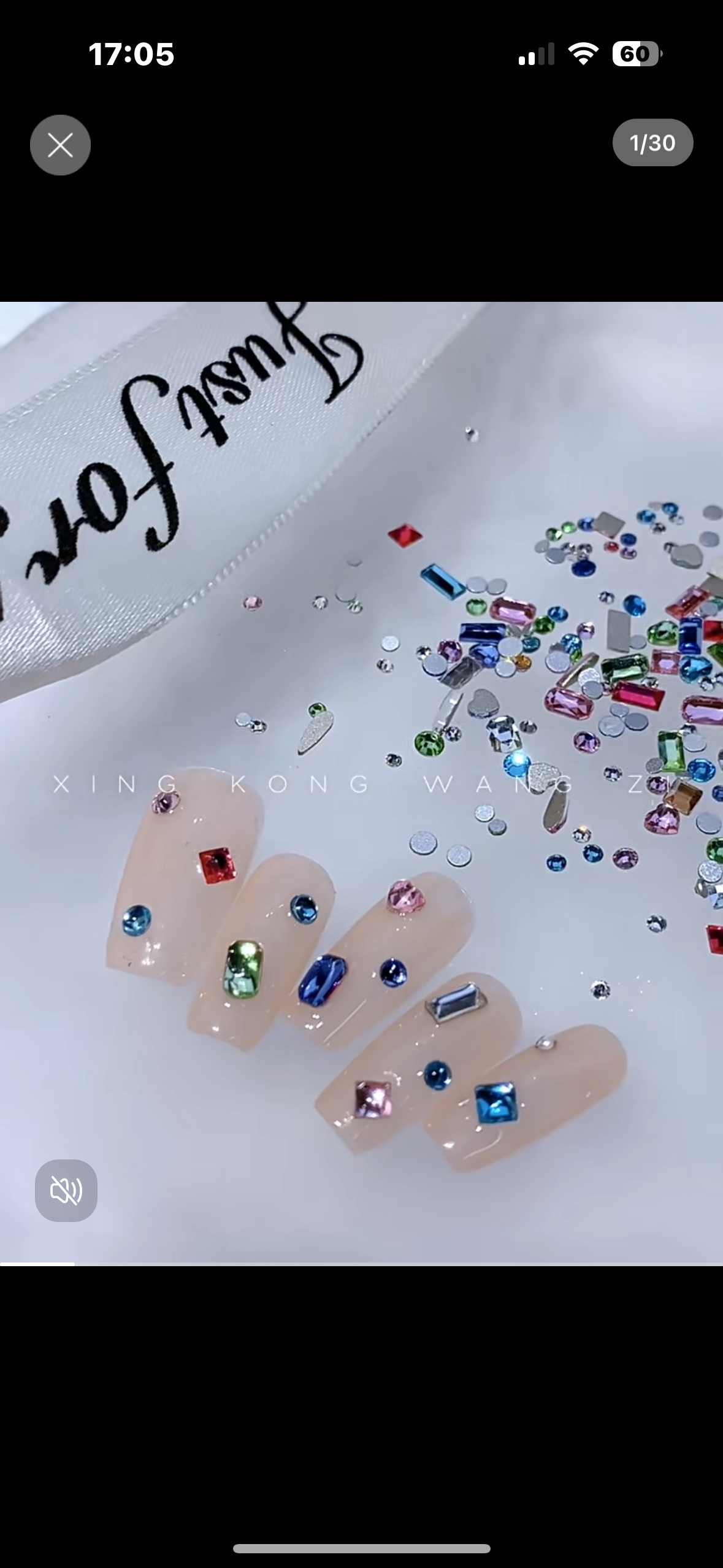 高级感饰品 明星同款耳饰 时尚潮流耳环 炫彩耀眼耳饰品 独特设计耳环