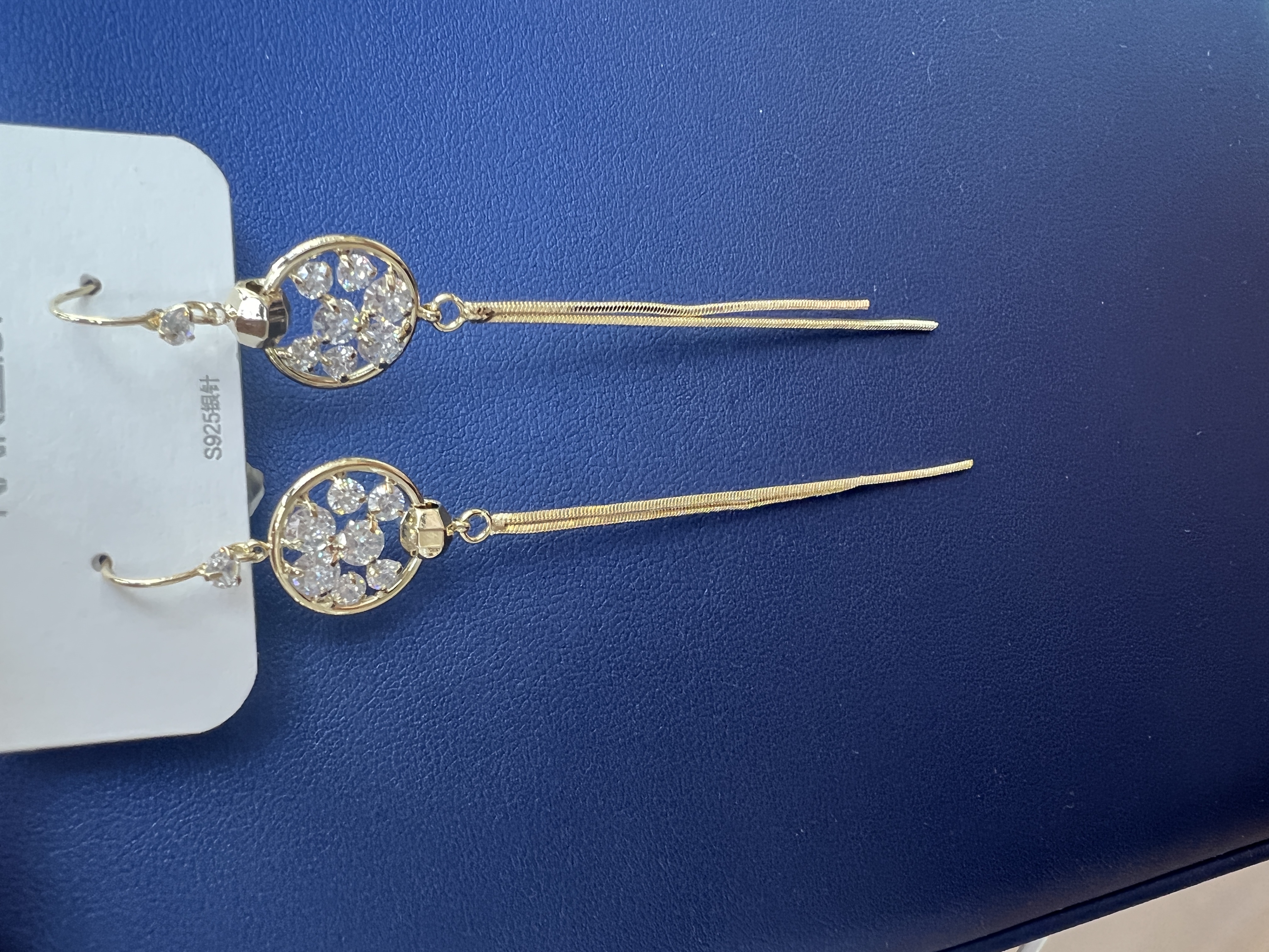 New 1218 jewelry products are now available! Super value stainless steel earrings, trendy earrings. The promotion period is waiting for you to choose. Missing out might be a pity!