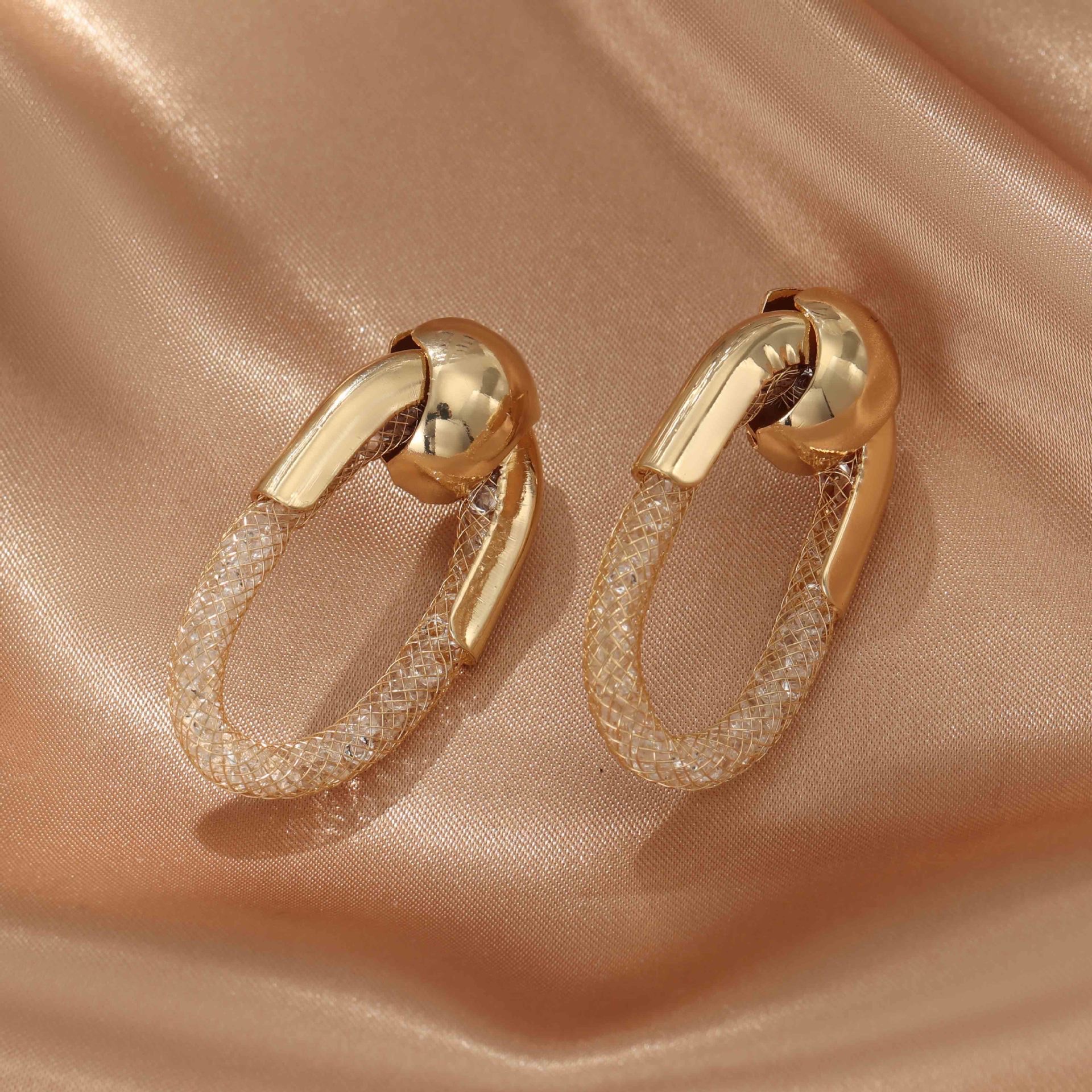 跨境热销椭圆耳圈半镂空金色耳钉设计感简约时尚质感圆形耳饰耳坠亚马逊爆款穿刺饰品产品图