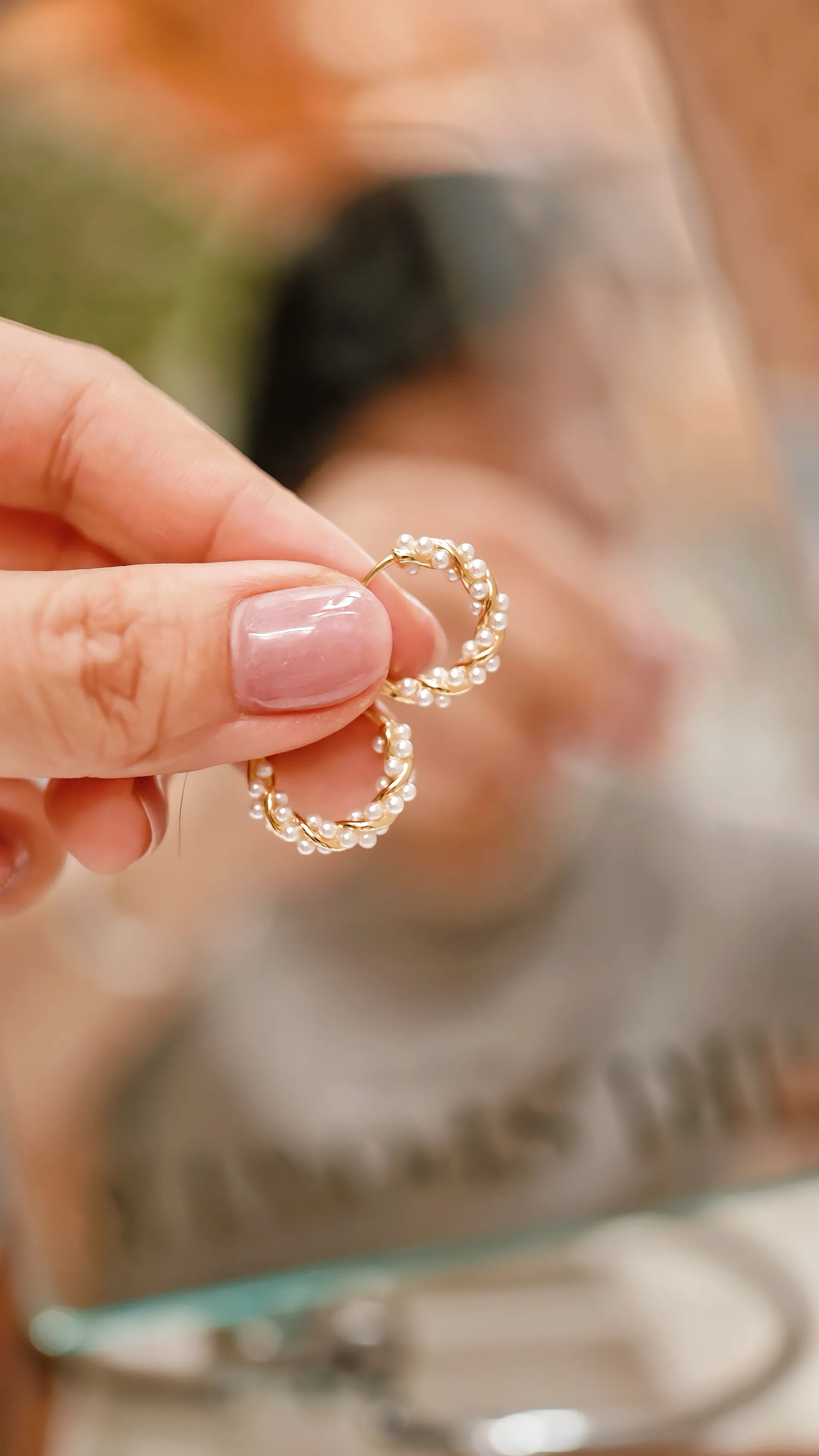 新品上市！创意珍珠耳钉，耳饰饰品，超值优惠，赠品等你来拿，错过可能会有遗憾哦！耳钉