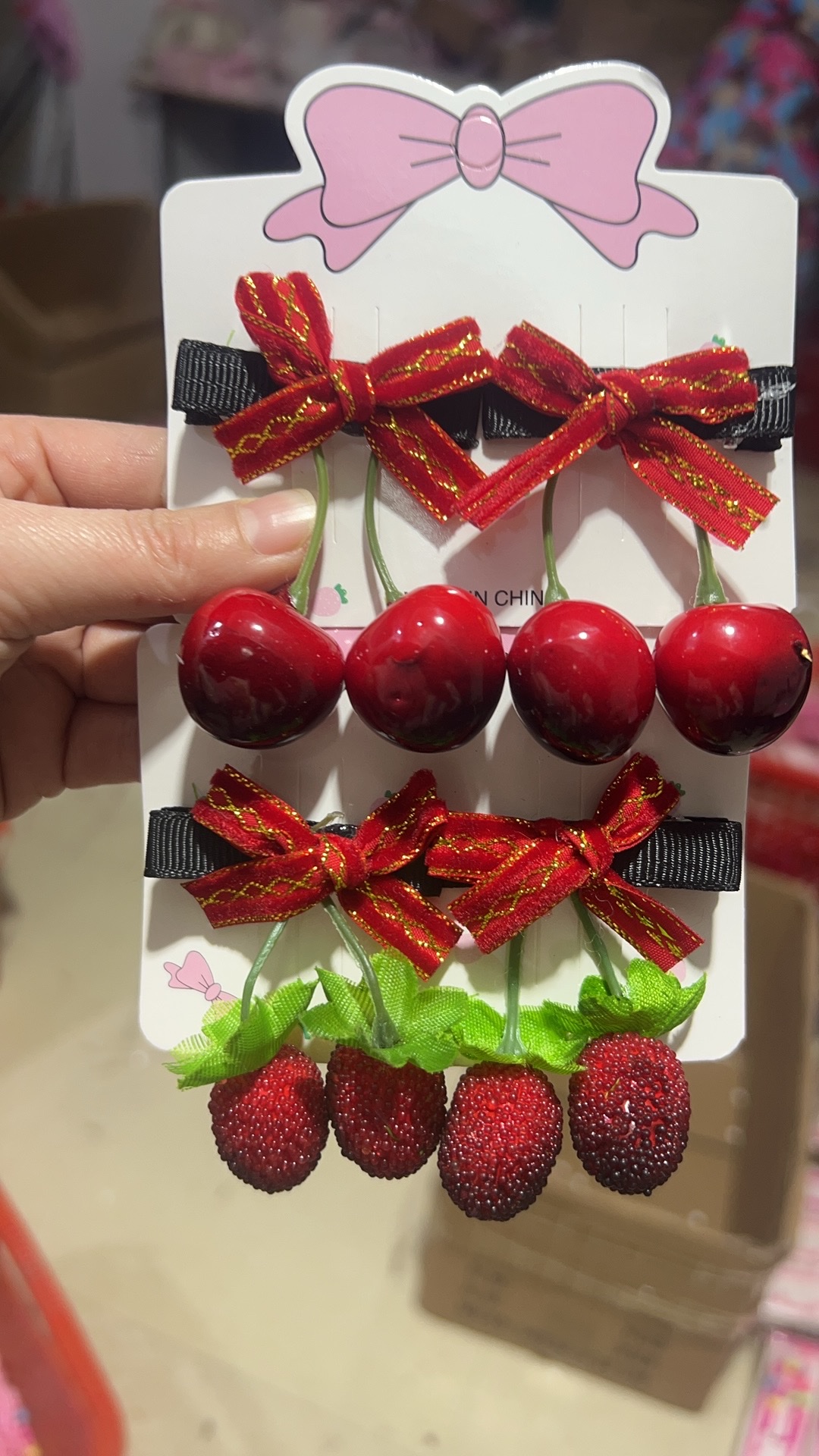 New product on the market! Children's special Christmas glasses hairpins come with cute hairpin grabbers to make your little princess stand out even more. Great value offer, don't miss out! Hairpin