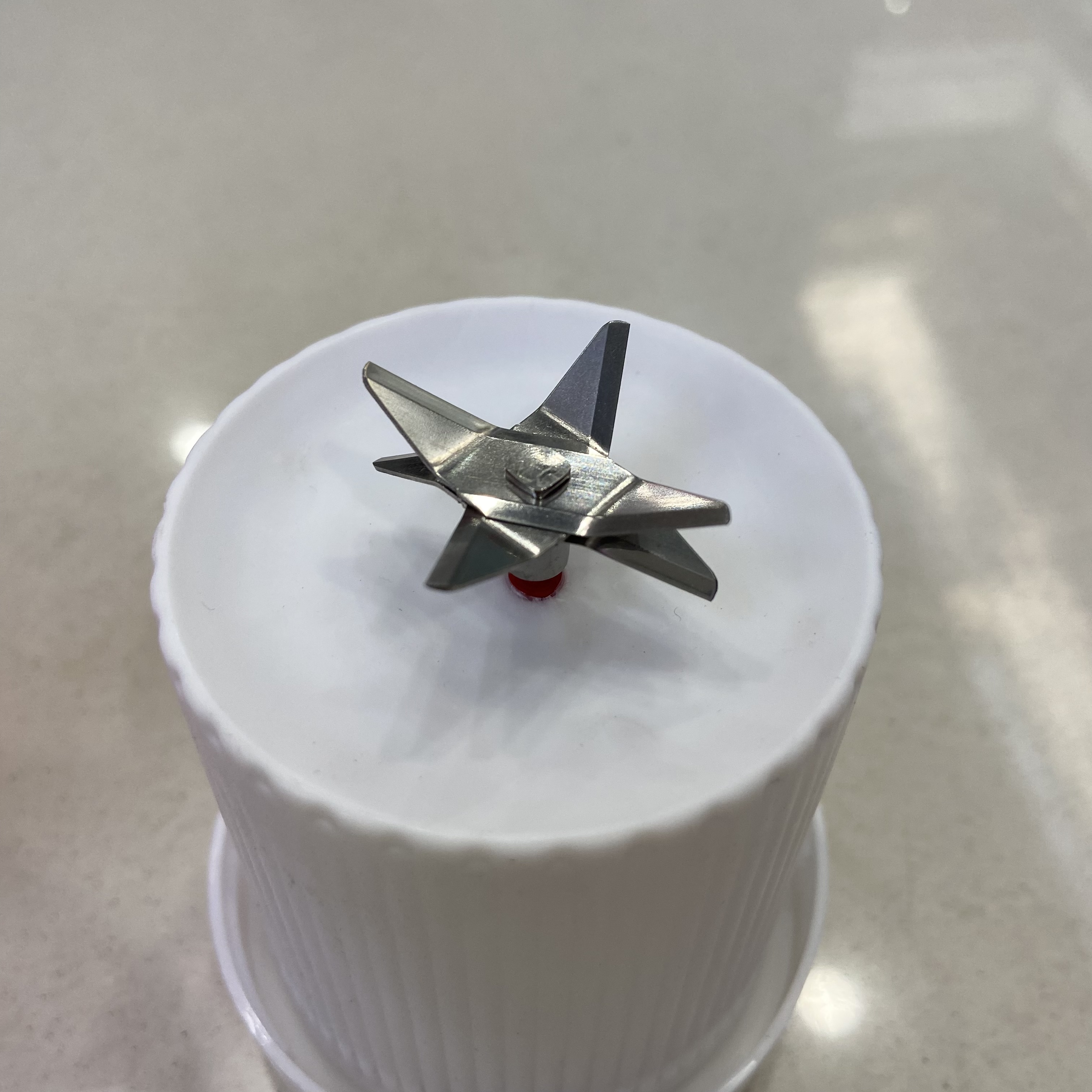 6-leaf wireless portable juicer for home use Item Picture