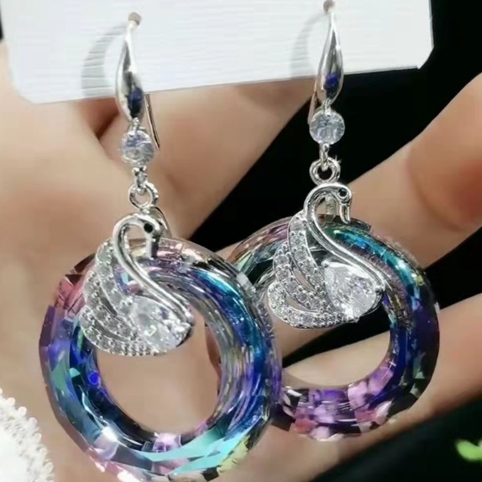 新年第一天上市！水晶耳环耳饰，创意饰品，让你的耳饰更加独特。优惠期限有限，错过可能会有遗憾哦！耳饰耳钉饰品细节图