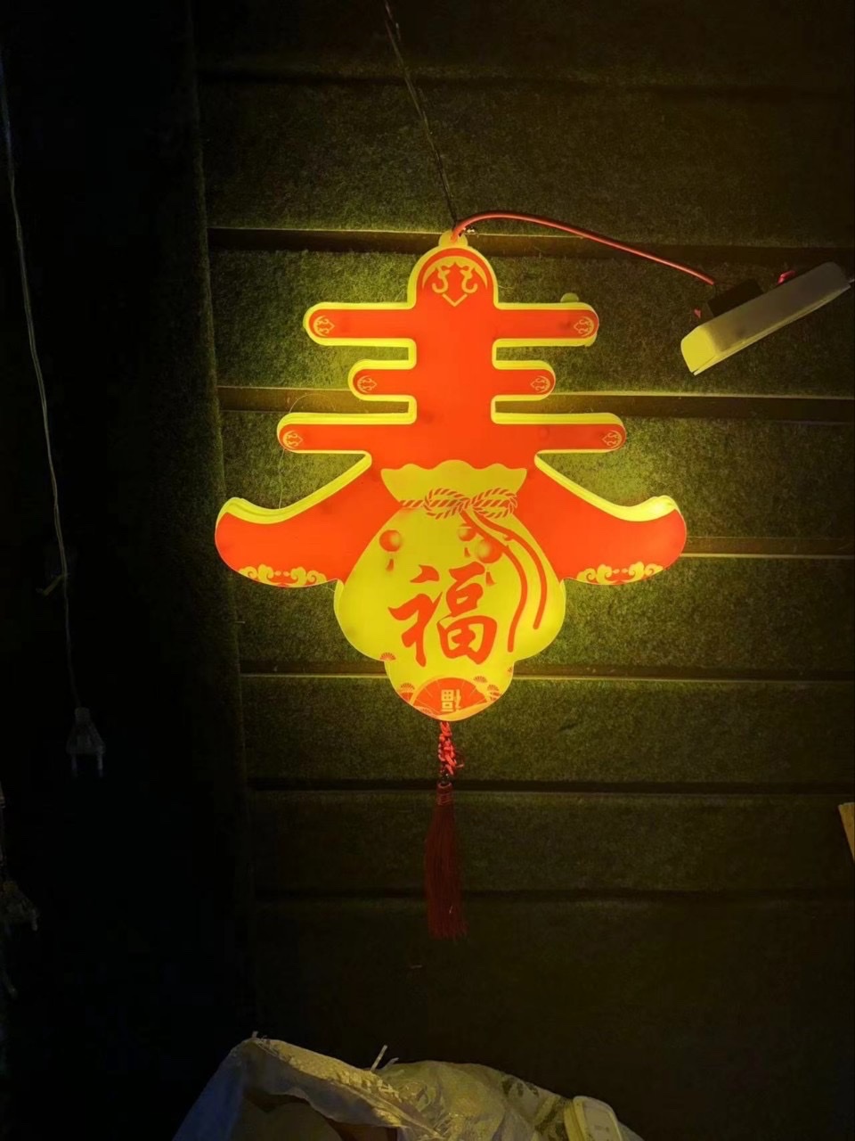 Outdoor hanging items, 35cm waterproof tree lights, street lighting, warm light project, atmosphere lights, town tourist attractions, scenic spots, landscape photography, Spring Festival and National Day theme parties, event lighting, Chinese festivals Application Scenario