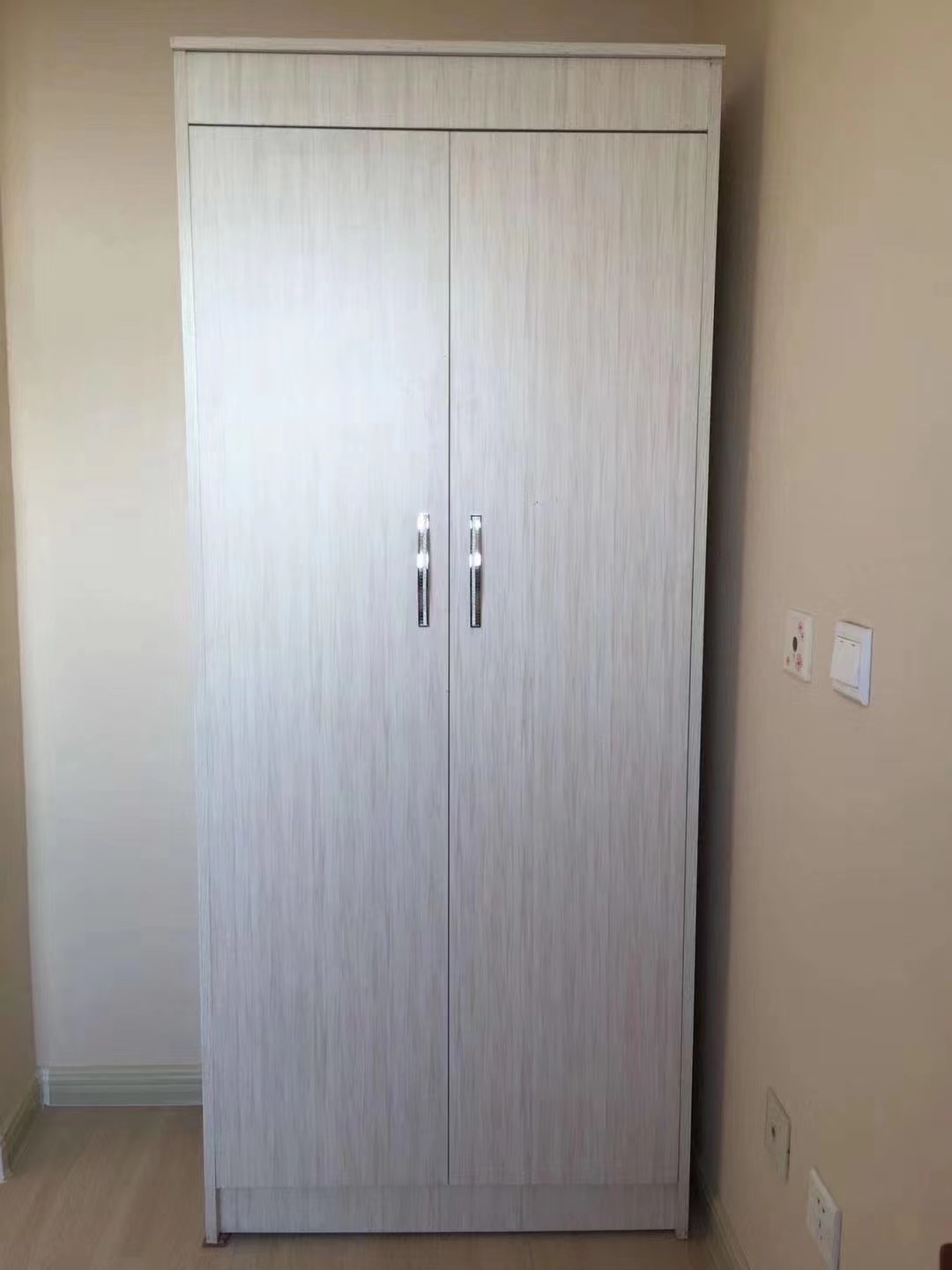 New Products In The Market! Simple Wardrobe, Can Be Disassembled And Easy To Assemble, A Variety Of Combinations, Three Doors And Two Doors Optional, The Preferential Period Is Limited, Missed May Have Regrets! Application Scenario