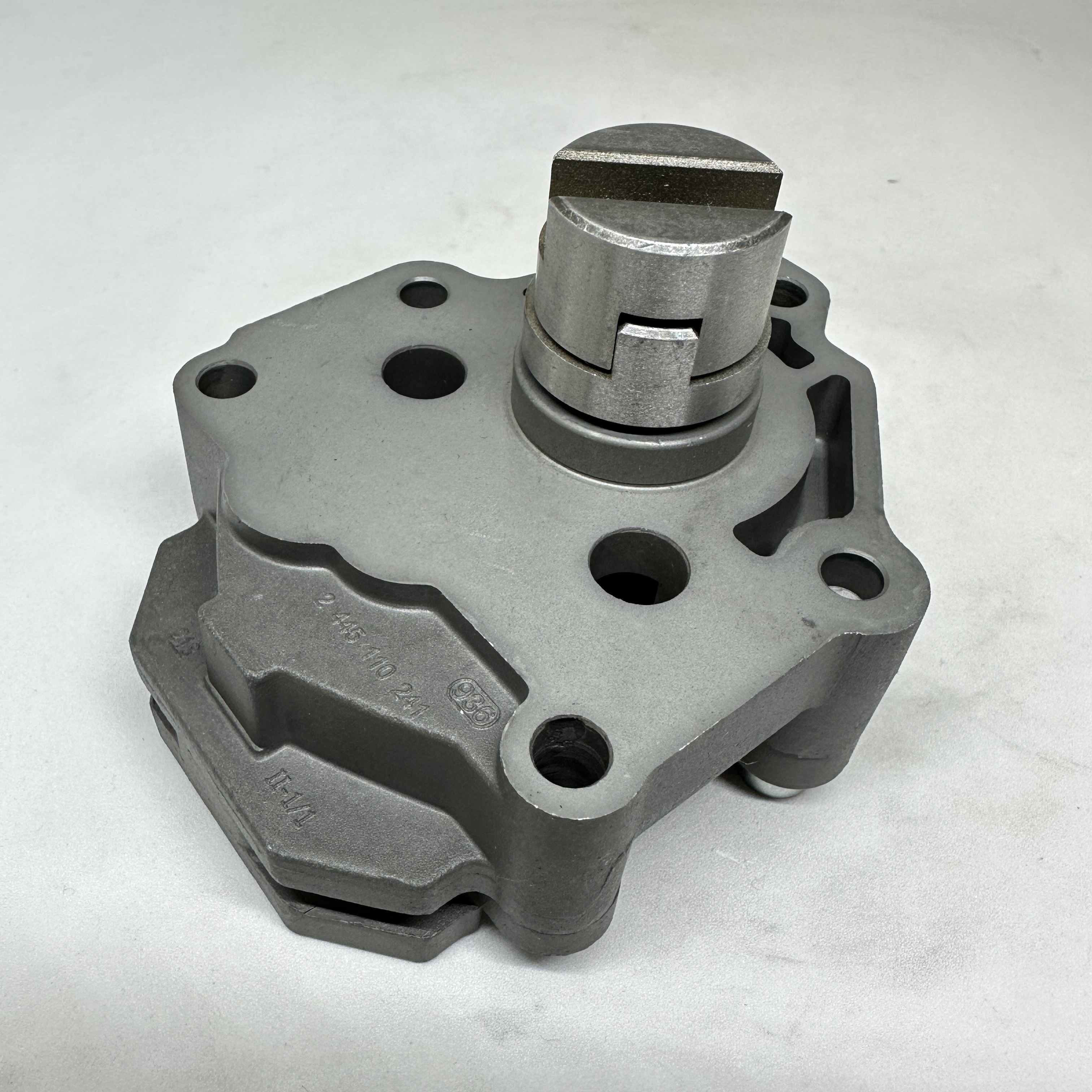 Auto parts for Mercedes-Benz diesel engine oil supply pump 0040911101