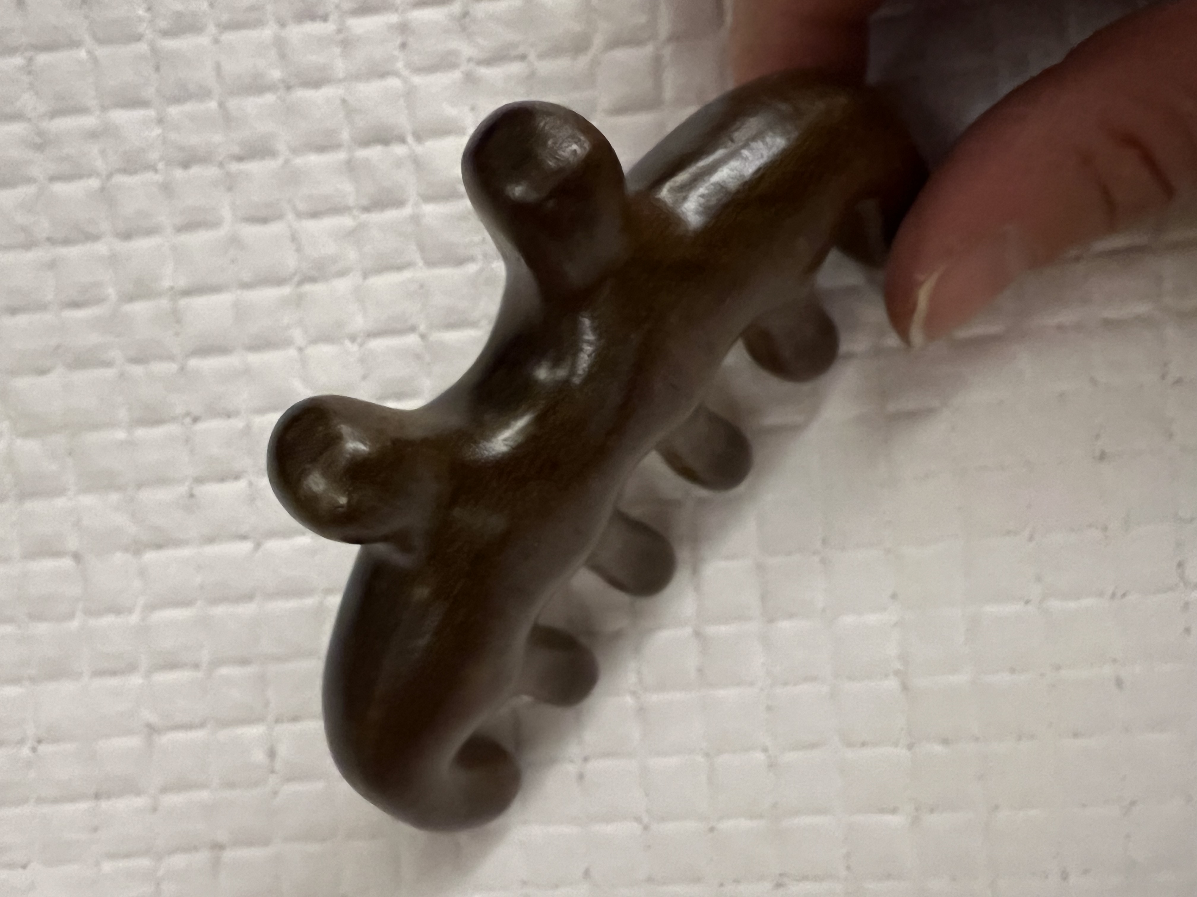 Natural log golden thread sandalwood whole wood custom-made massage meridian and acupoint massage comb Item Picture