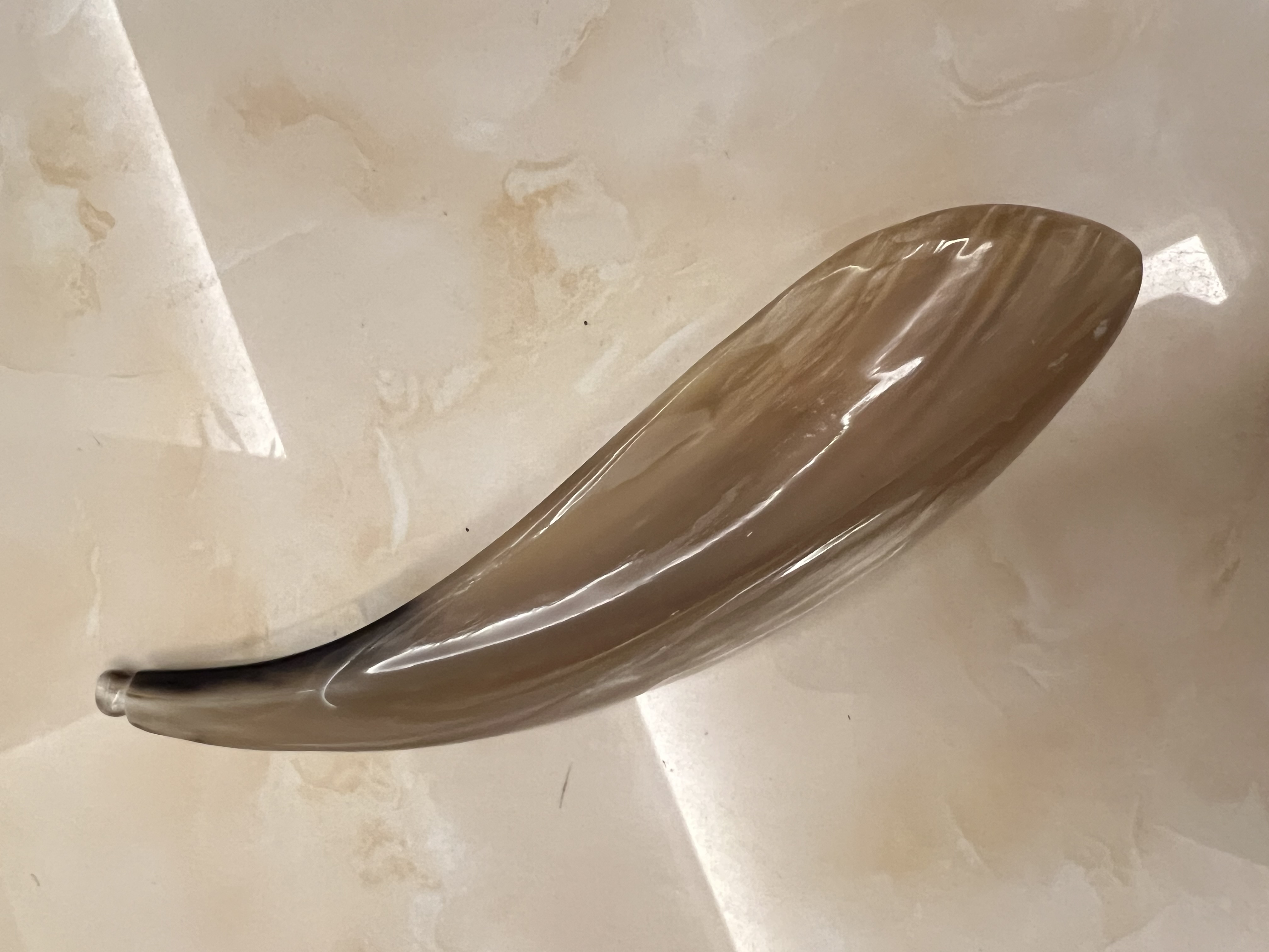 Natural horn gua sha bucket, semi-circular head gua sha board, massage home gua sha board Specification image