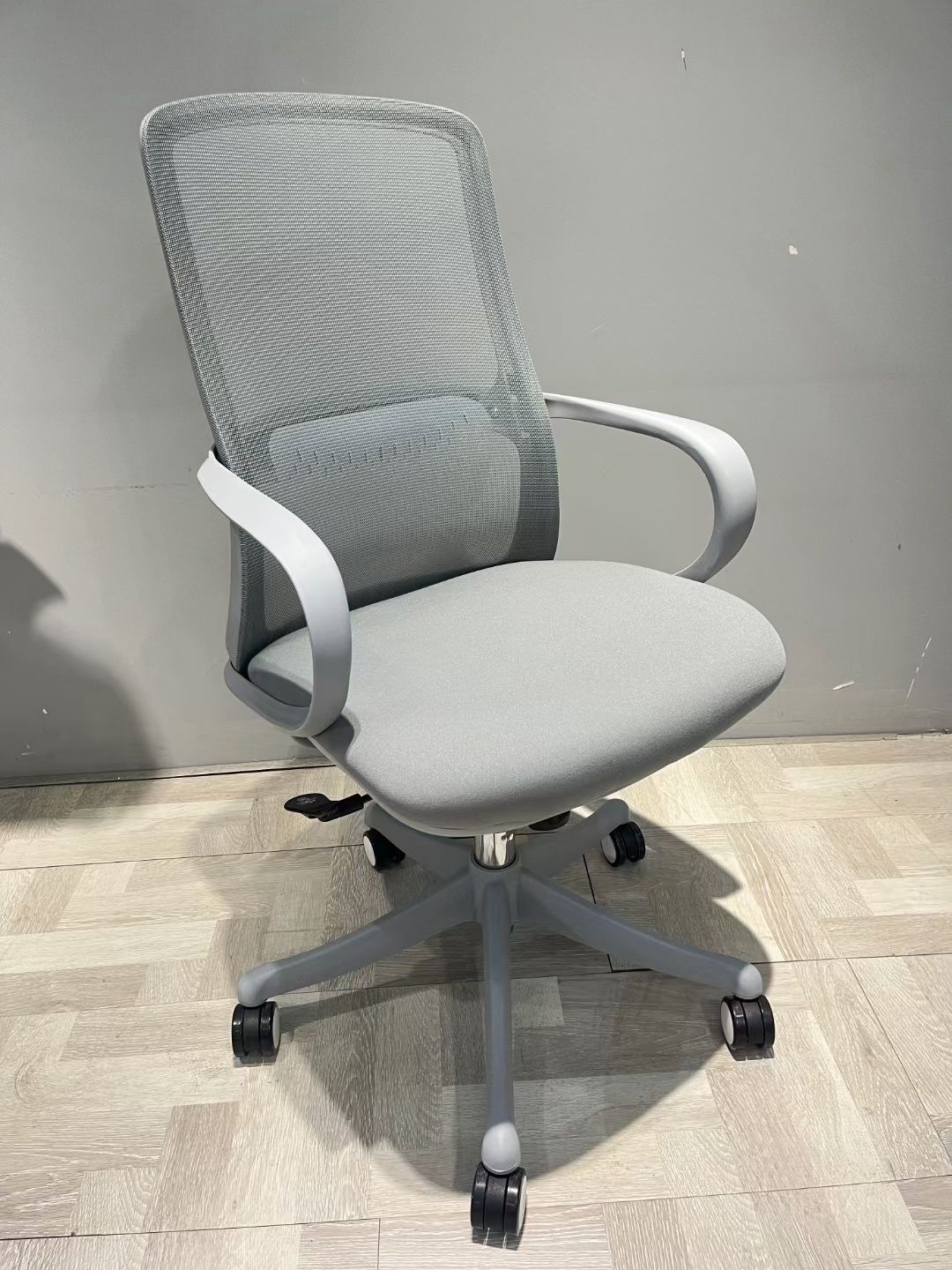 Comfortable Adjustable Office Chair Simple Design Relieve Fatigue Easy Work Dynamic Sitting Seat Adjustment Chair Specification drawing