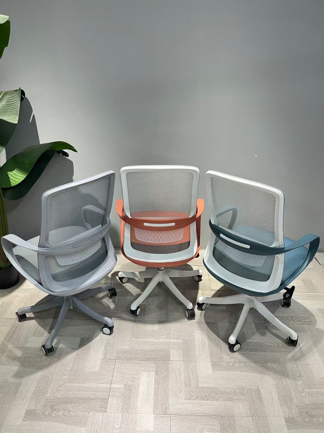 Comfortable Adjustable Office Chair Simple Design Relieve Fatigue Easy Work Dynamic Sitting Seat Adjustment Chair Item Picture