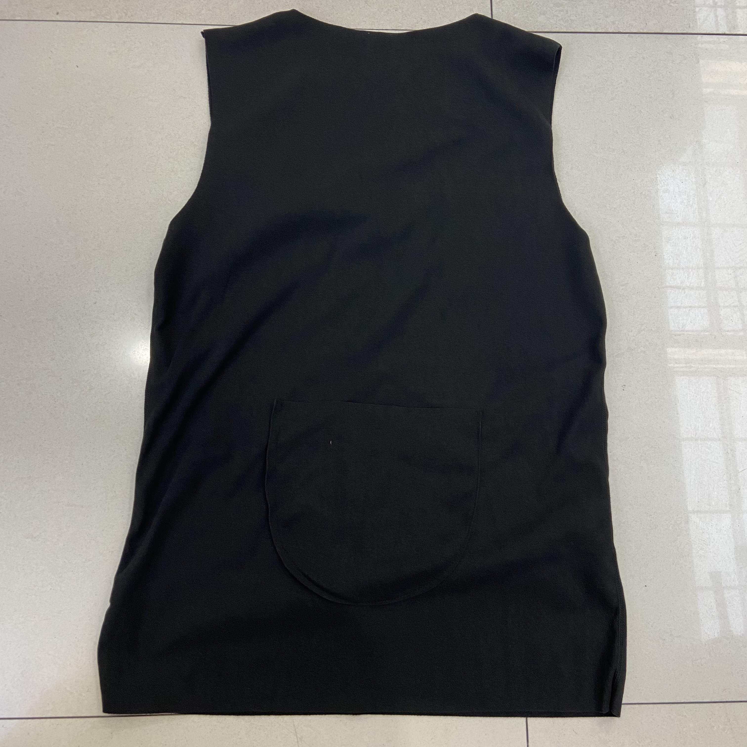 Pocket thermal vest, women's fleece front and back double pockets, form-fitting base layer top detail image 3