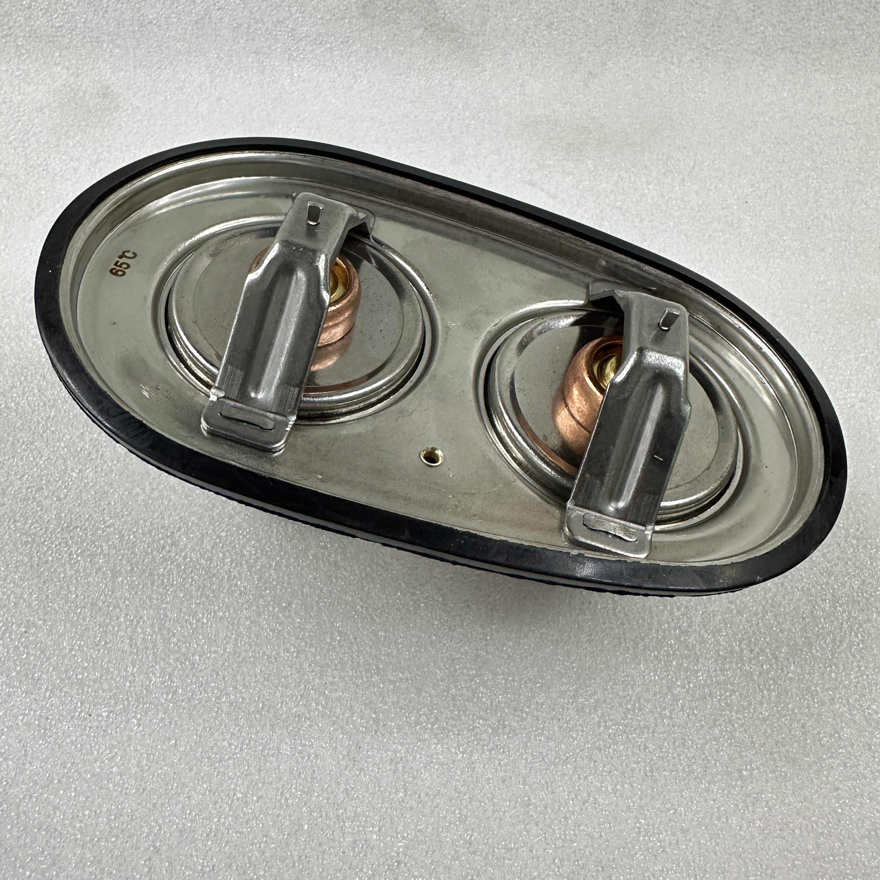 Truck accessories for Scania Truck engine thermostat 2475976 1545904