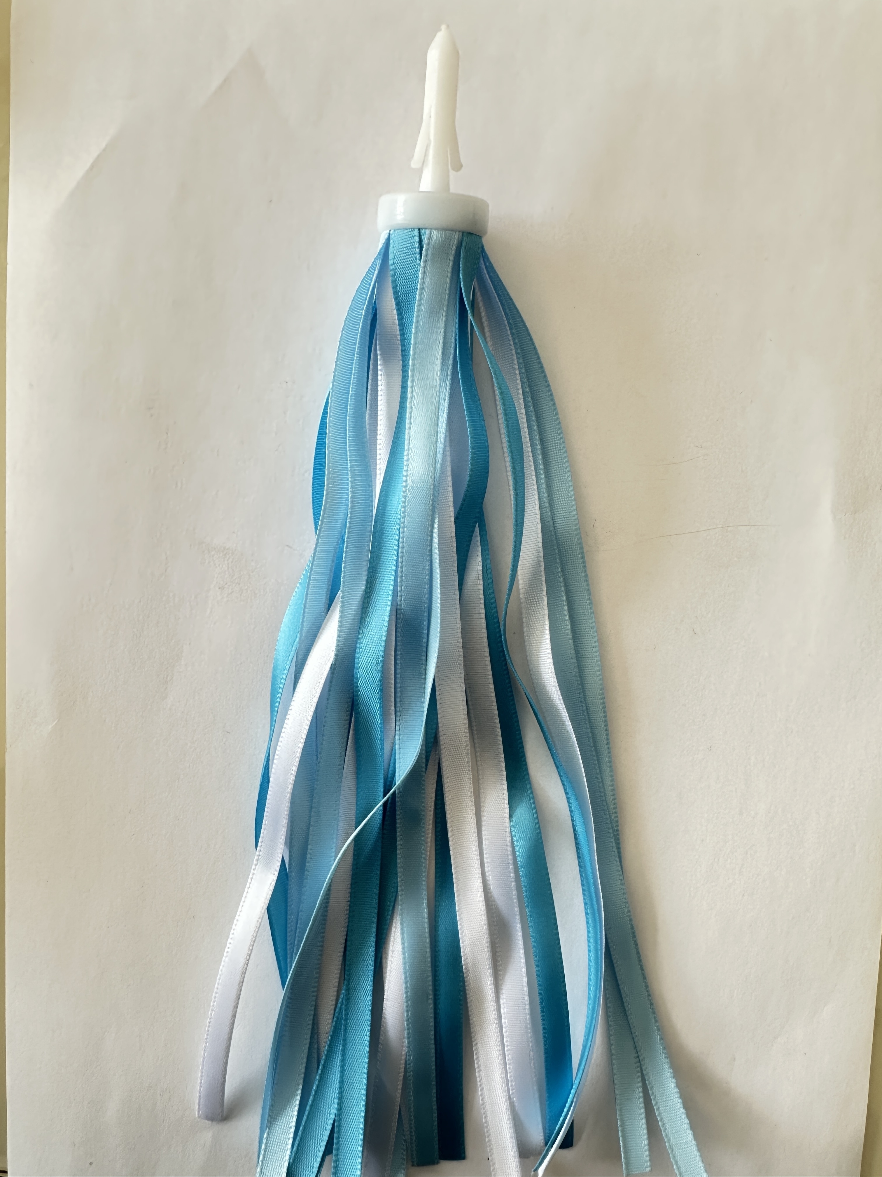 Ribbon for bicycles full figure