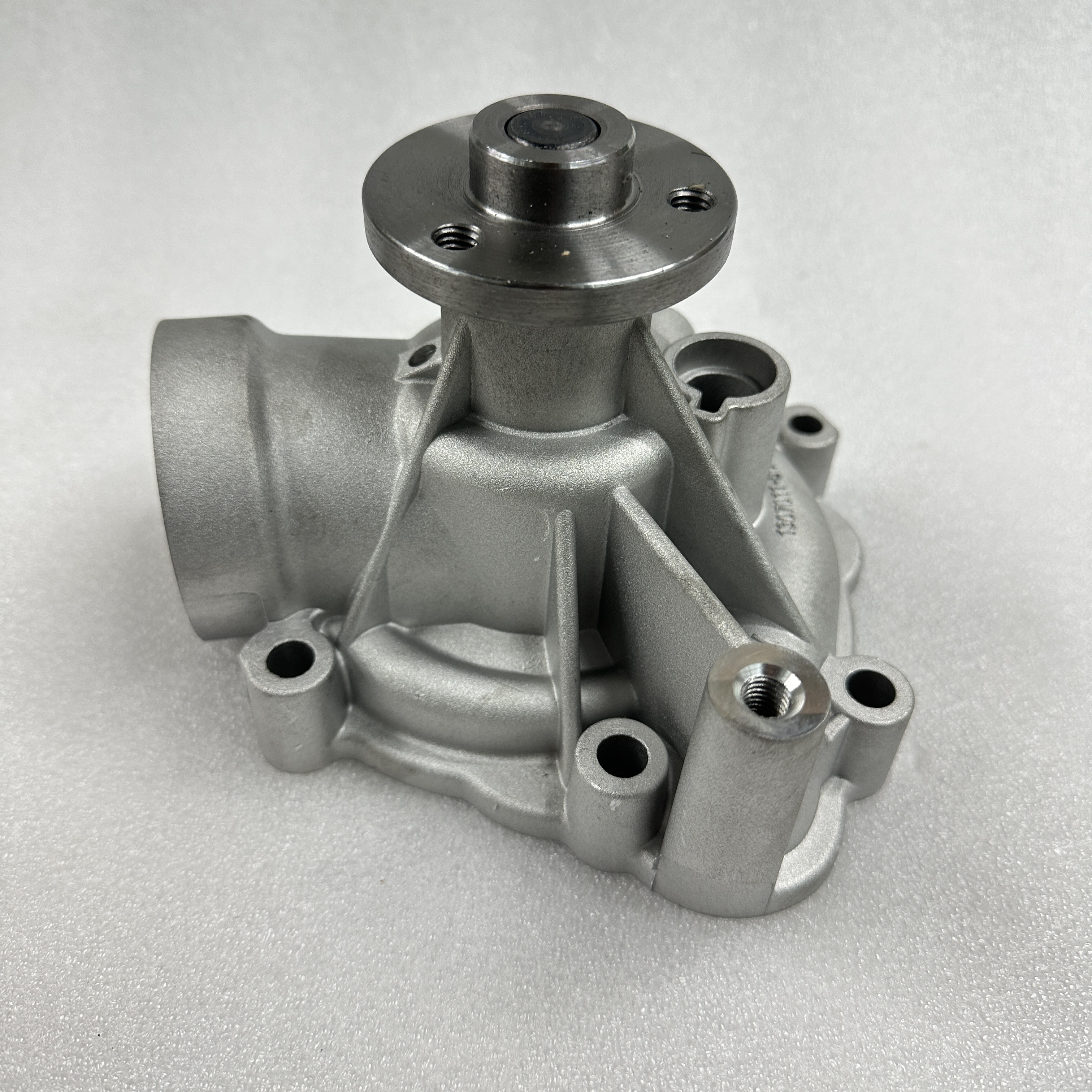 Auto parts for Volvo car pump 20726081