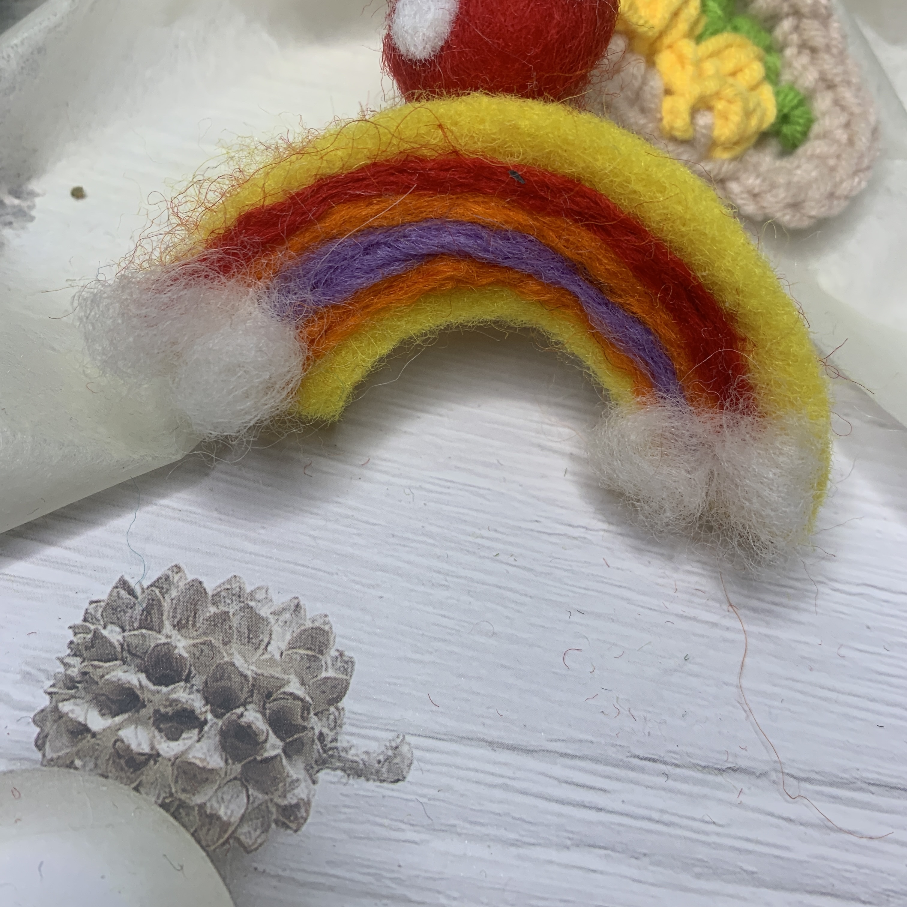 Autumn/Winter Donuts Color Red Felt Hairpin Premium Touch Shark Clip Accessories Item Picture