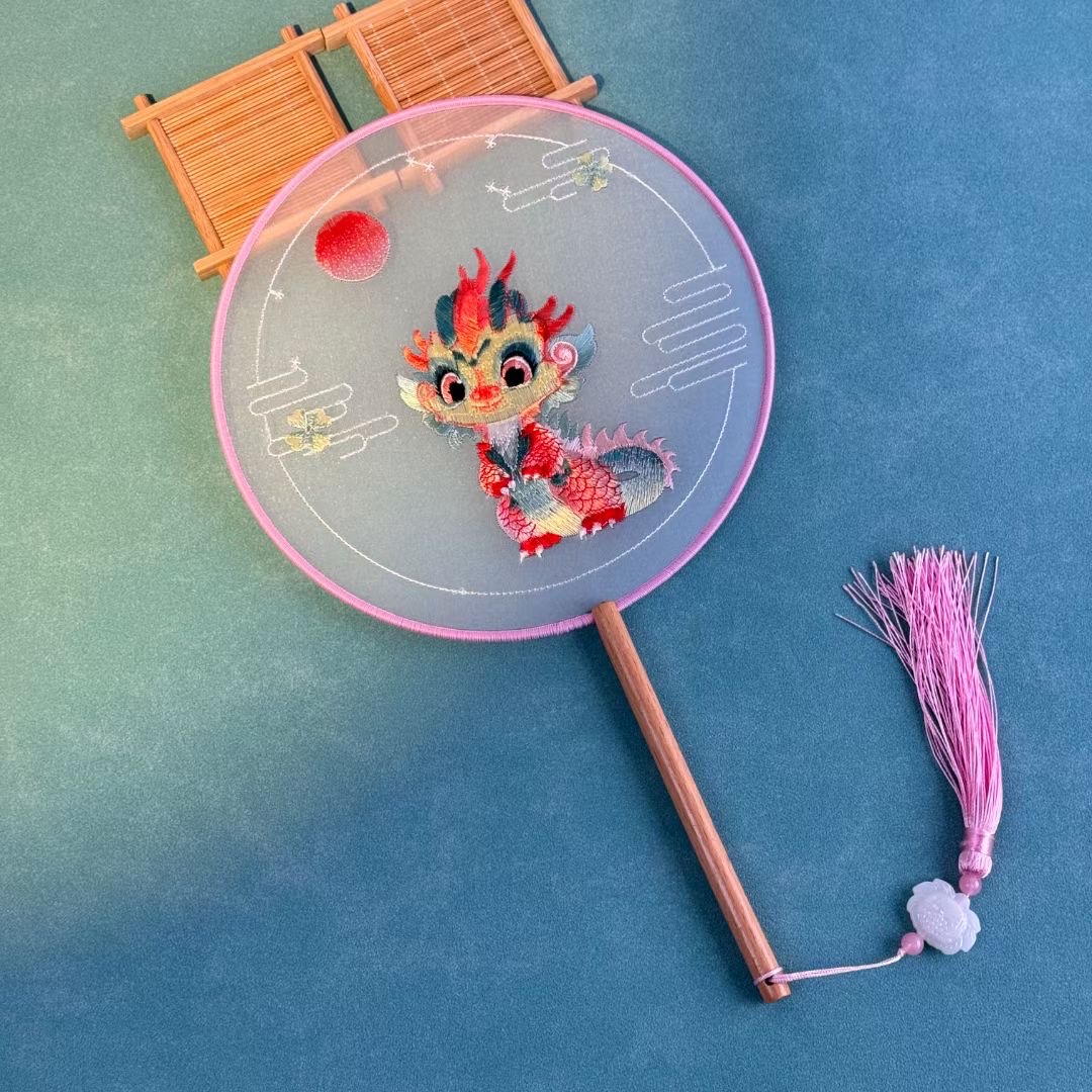 Double-sided embroidered Suzhou embroidery folding fans, ancient-style fans, Hanfu fans, dance fans, decorative items, embroidered fans, folding fans, folding fans, fans for children, summer Chinese style Specification image