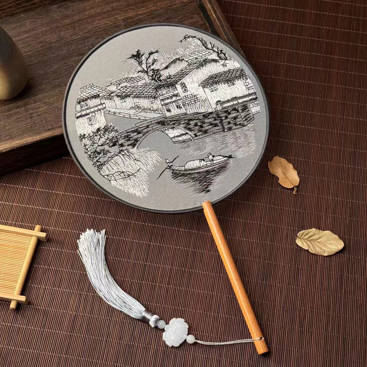 Double-sided embroidered Suzhou embroidery folding fans, ancient-style fans, Hanfu fans, dance fans, decorative items, embroidered fans, folding fans, folding fans, fans for children, summer Chinese style detail image 12