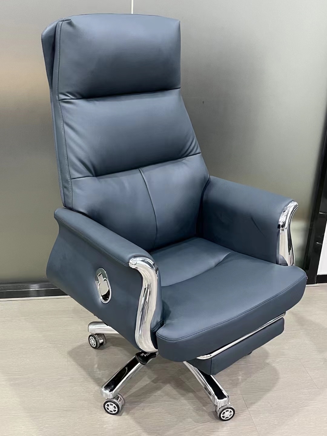 Office chair-3 办公椅 轮滑设计 舒适坐感 可调节高度 适合长时间工作学习