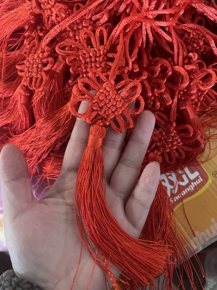 Chinese Knot No. 5, 6 knots with tassels details Picture