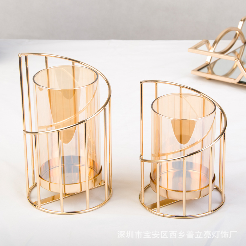 Nordic Wind Electroplated Golden Candlestick Holiday Party Atmosphere Decoration Candlestick Foreign Trade Cross-Border Preferred Manufacturers In Stock Application Scenario