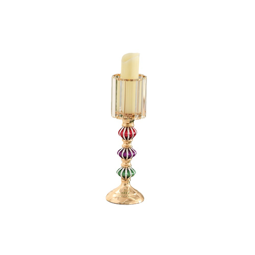 Home Creative Fashion High-End Candlestick Decoration European Home Gift Tabletop Decoration Light Luxury Iron Candlestick Application Scenario