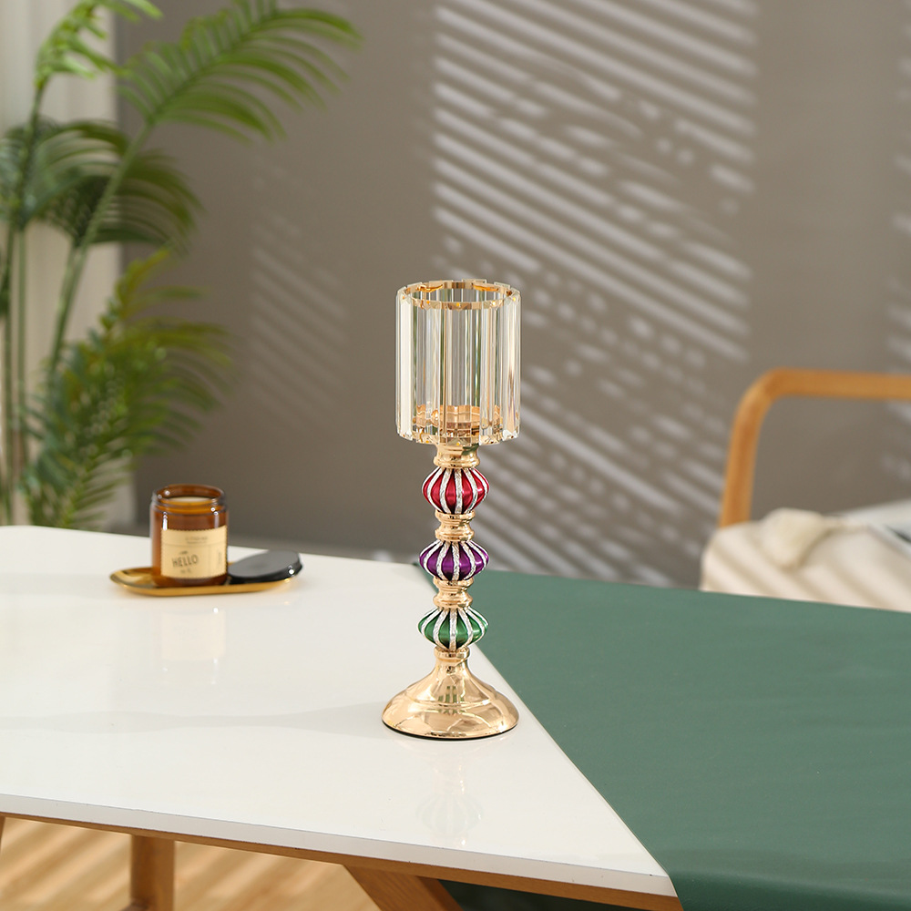 Home Creative Fashion High-End Candlestick Decoration European Home Gift Tabletop Decoration Light Luxury Iron Candlestick details Picture