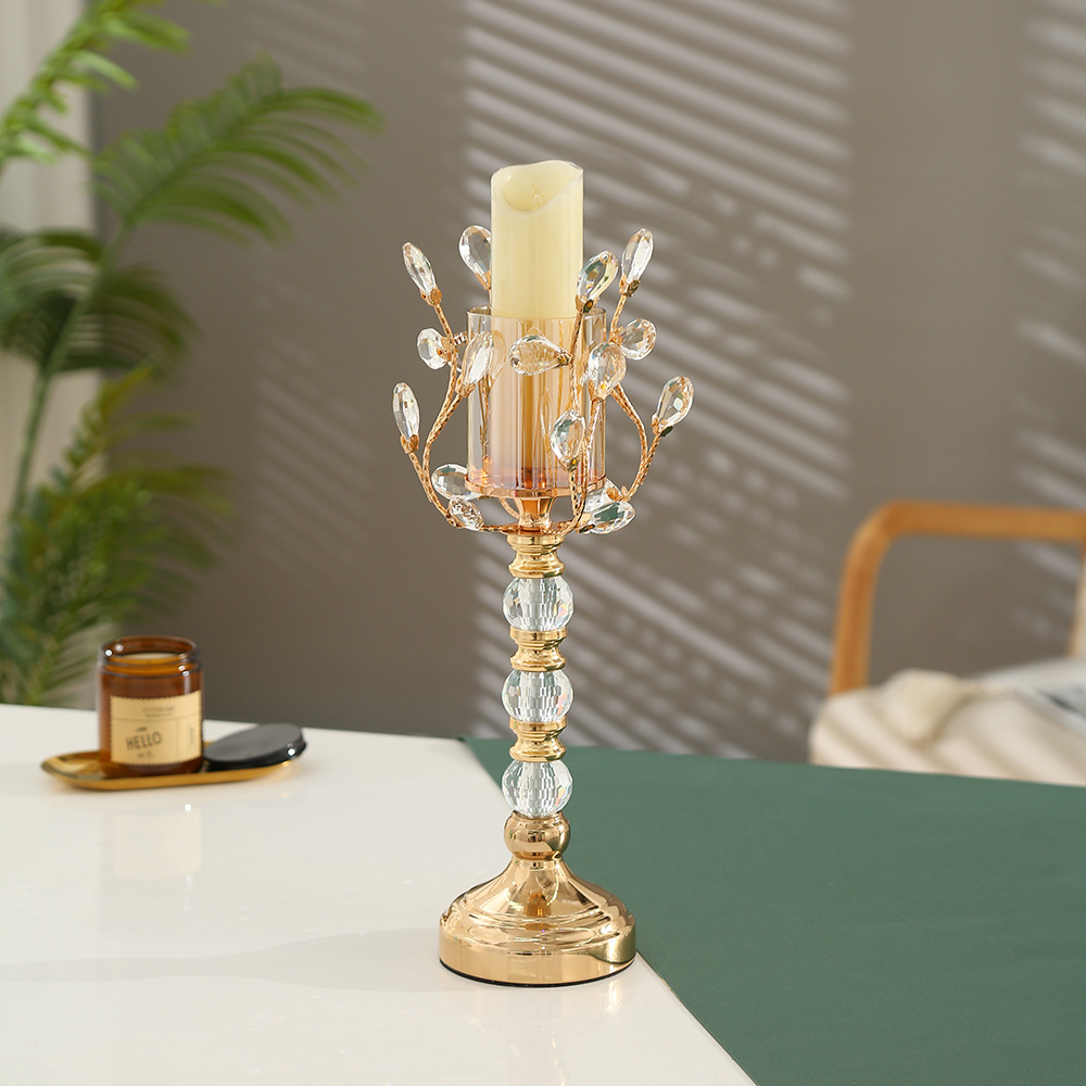 Leisure Fashion Household Candlestick Creative European Candlestick High-Grade Iron Flower Branch Candlestick Decoration Manufacturers Wholesale Application Scenario