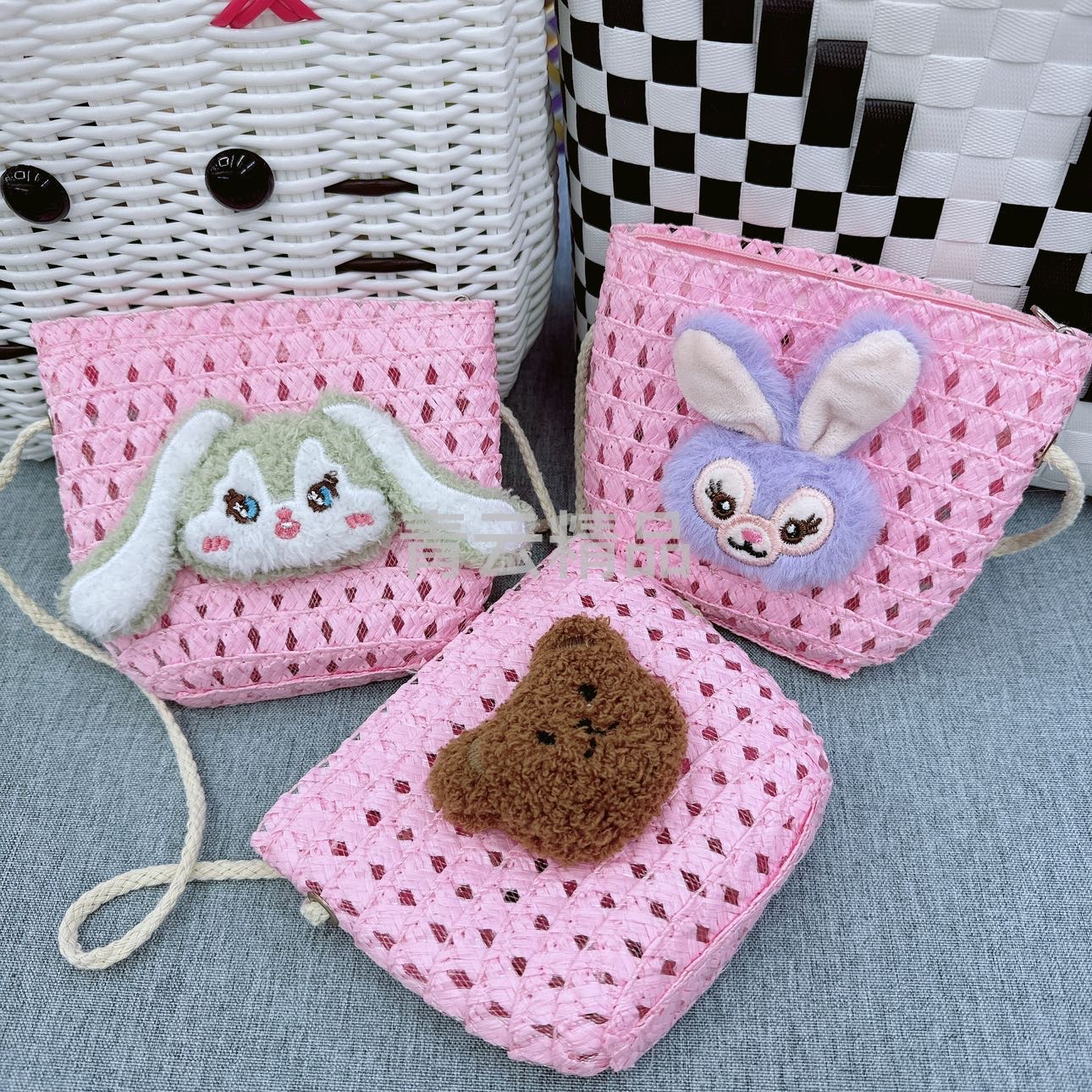 Summer new straw woven bags, children's bags, hand-woven shell bags, mini crossbody small bags, women's bags, coin purses, key bags, children's coin purses Application Scenario