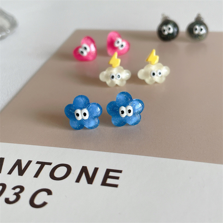 Korean ins jelly translucent earrings for women, mini and cute earrings Specification image