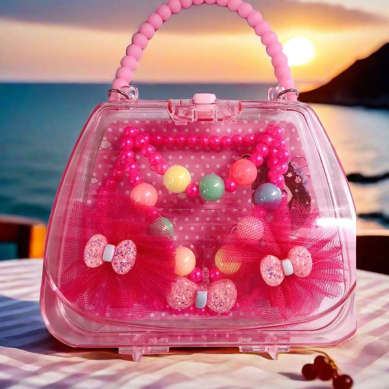 Children's jewelry, heart-shaped necklace and ring set, fashionable, cute and safe, made of material that won't hurt hands. For more products, you can consult at store A2-3113, 13957918239 details Picture