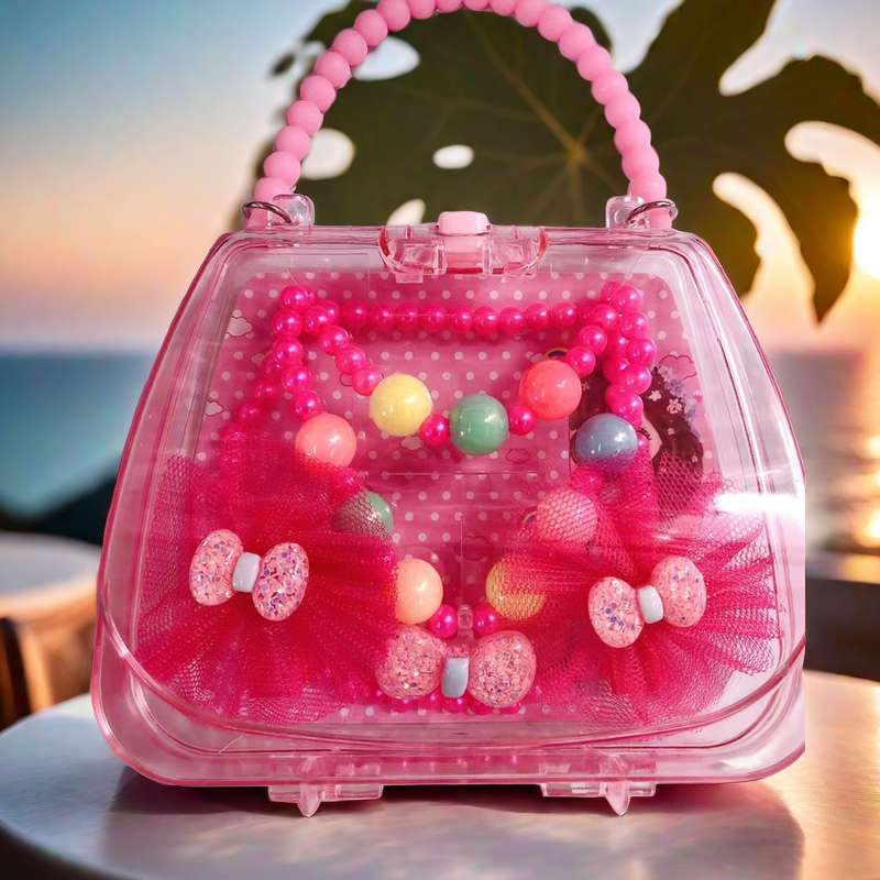 Children's jewelry, heart-shaped necklace and ring set, fashionable, cute and safe, made of material that won't hurt hands. For more products, you can consult at store A2-3113, 13957918239 Application Scenario