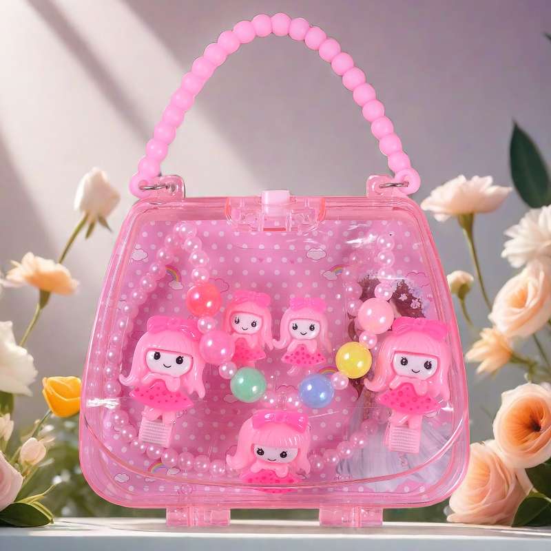 Children's jewelry heart-shaped necklace. The ring set is fashionable, cute and safe. The material won't hurt your hands. For more products, you can consult at store A2-3113 or 13957918239 Application Scenario