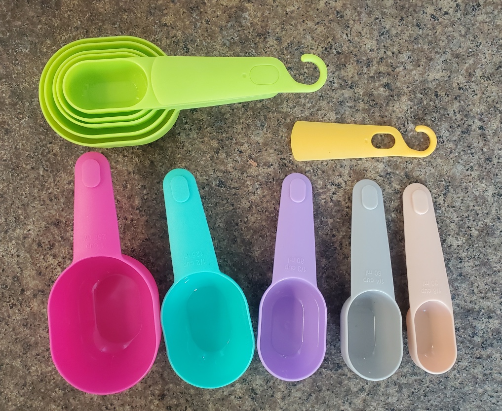 High-Quality Five-Piece Color Plastic Measuring Cup Essential For Baking With Measuring Spoon To Accurately Adjust The Proportion Of Ingredients Multi-Functional Kitchen Engraving Tool For Daily Cooking Ingredients Accurate Measurement