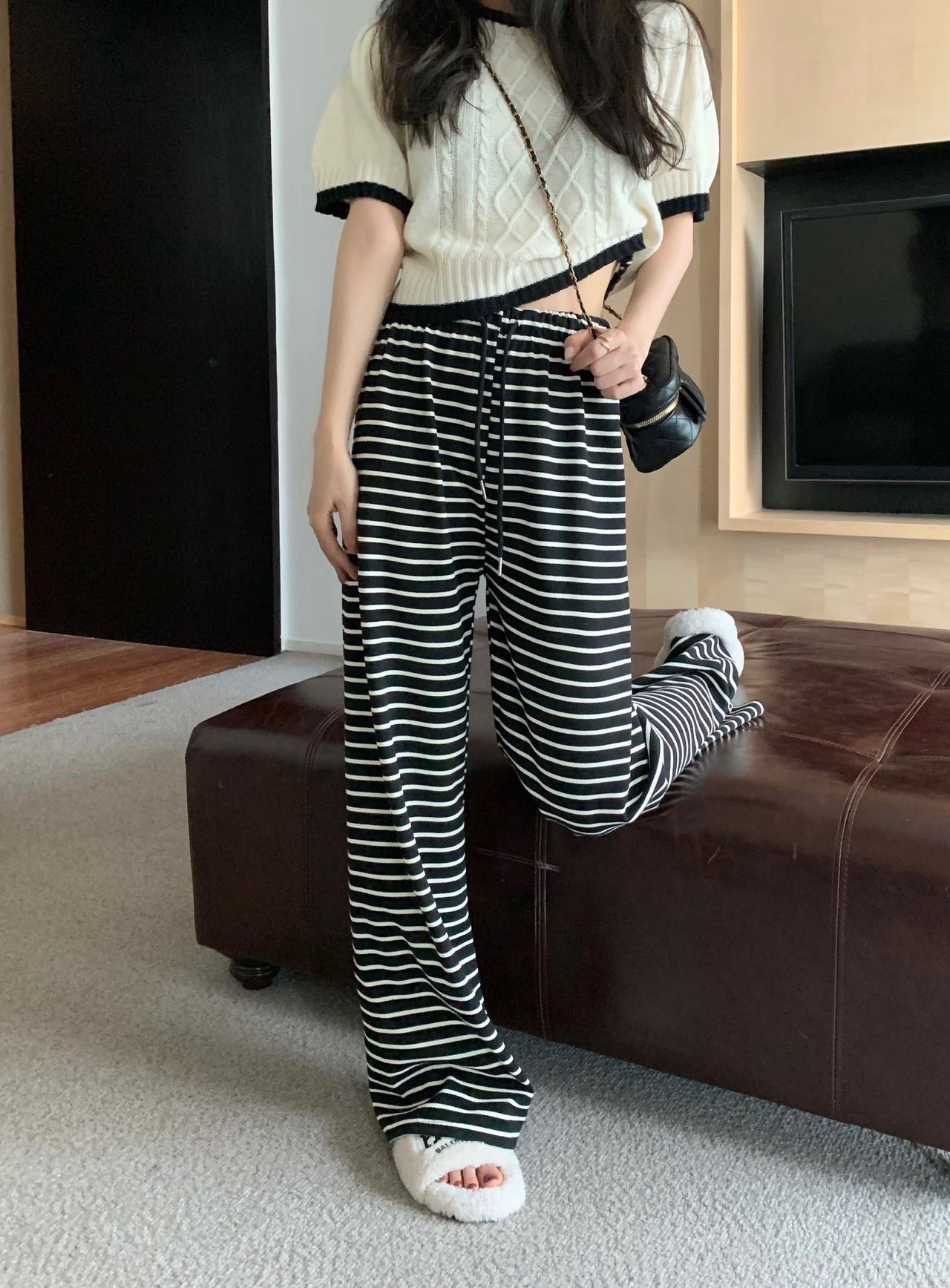 New loose and casual women's pants, summer sportswear for women, wide-leg pants, light, breathable, fashionable and comfortable, casual style, three-dimensional waist, Hong Kong-style horizontal wide-leg pants detail image 5