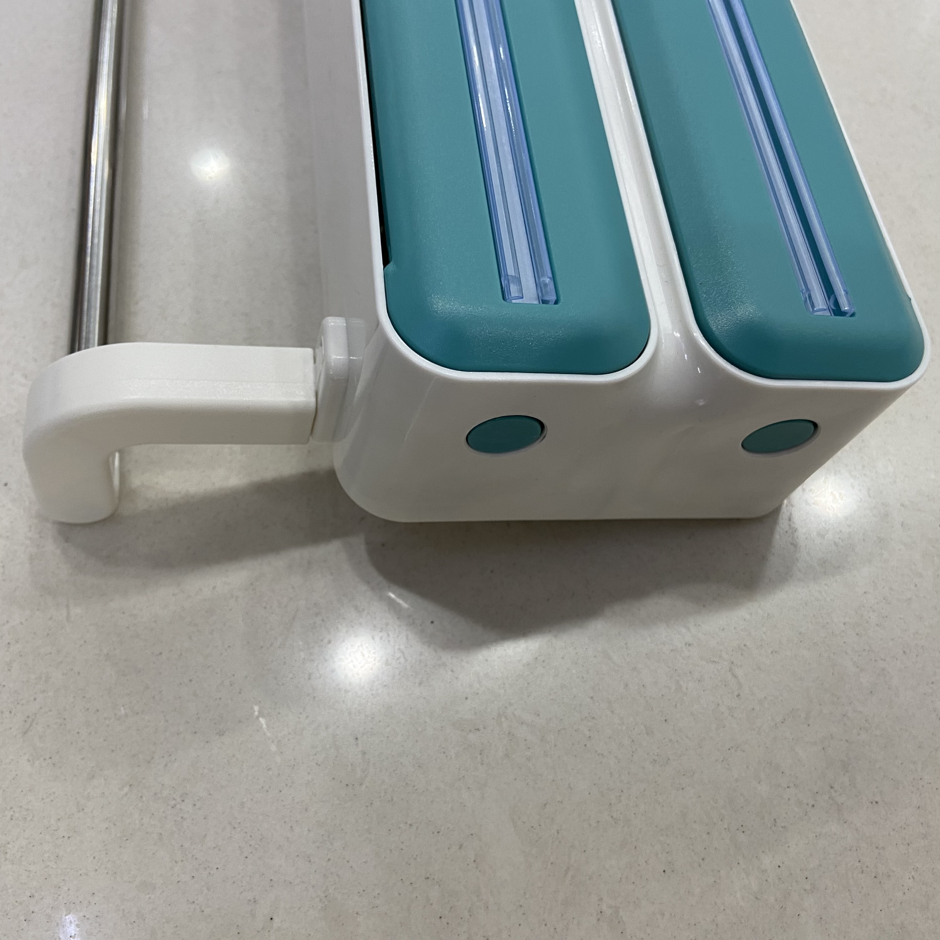 Kitchen Plastic Wrap Cutter Multi-Functional Storage Cutting Box Baking Paper Tinfoil Double Layer Plastic Wrap Divider Application Scenario