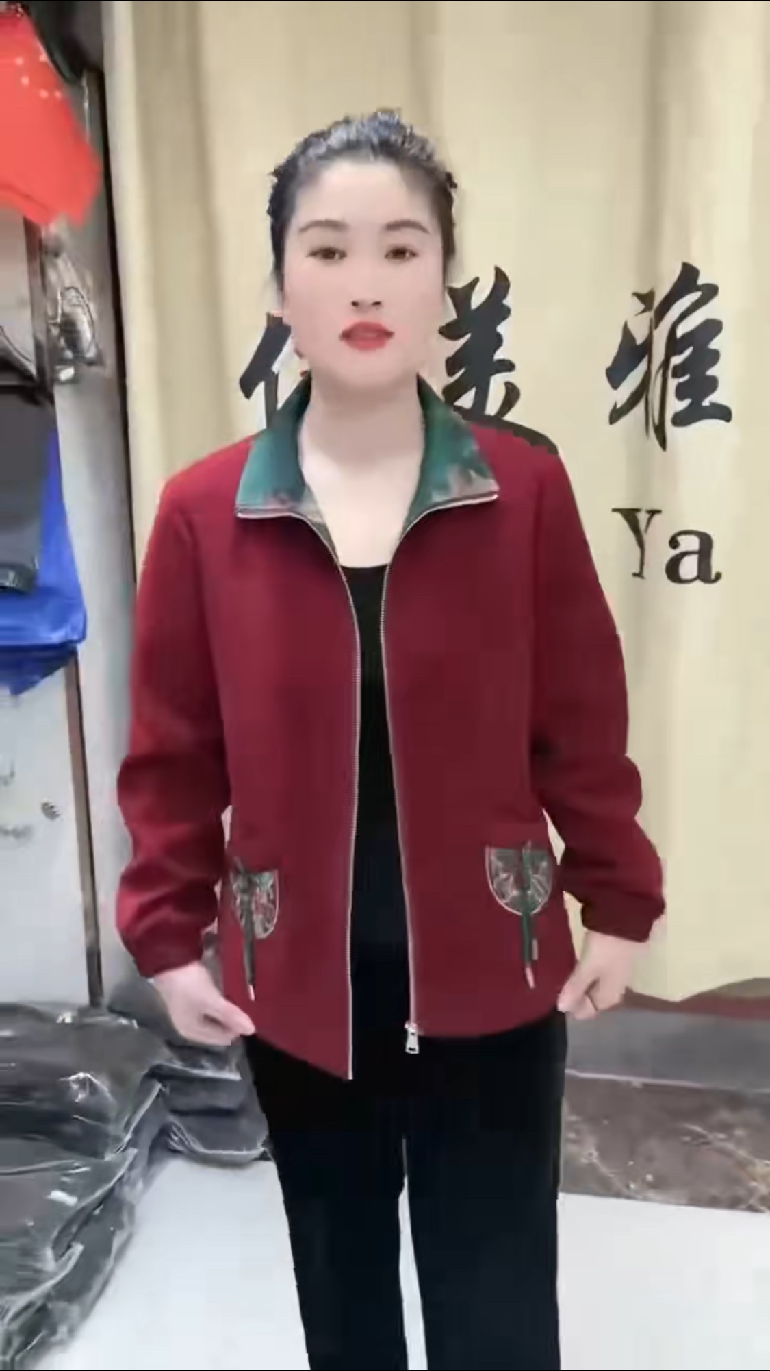 New arrivals for middle-aged and elderly women's clothing in Spring and autumn 2024: Red long-sleeved top with Chinese style elements, a trendy and simple yet fashionable spring and autumn wear details Picture