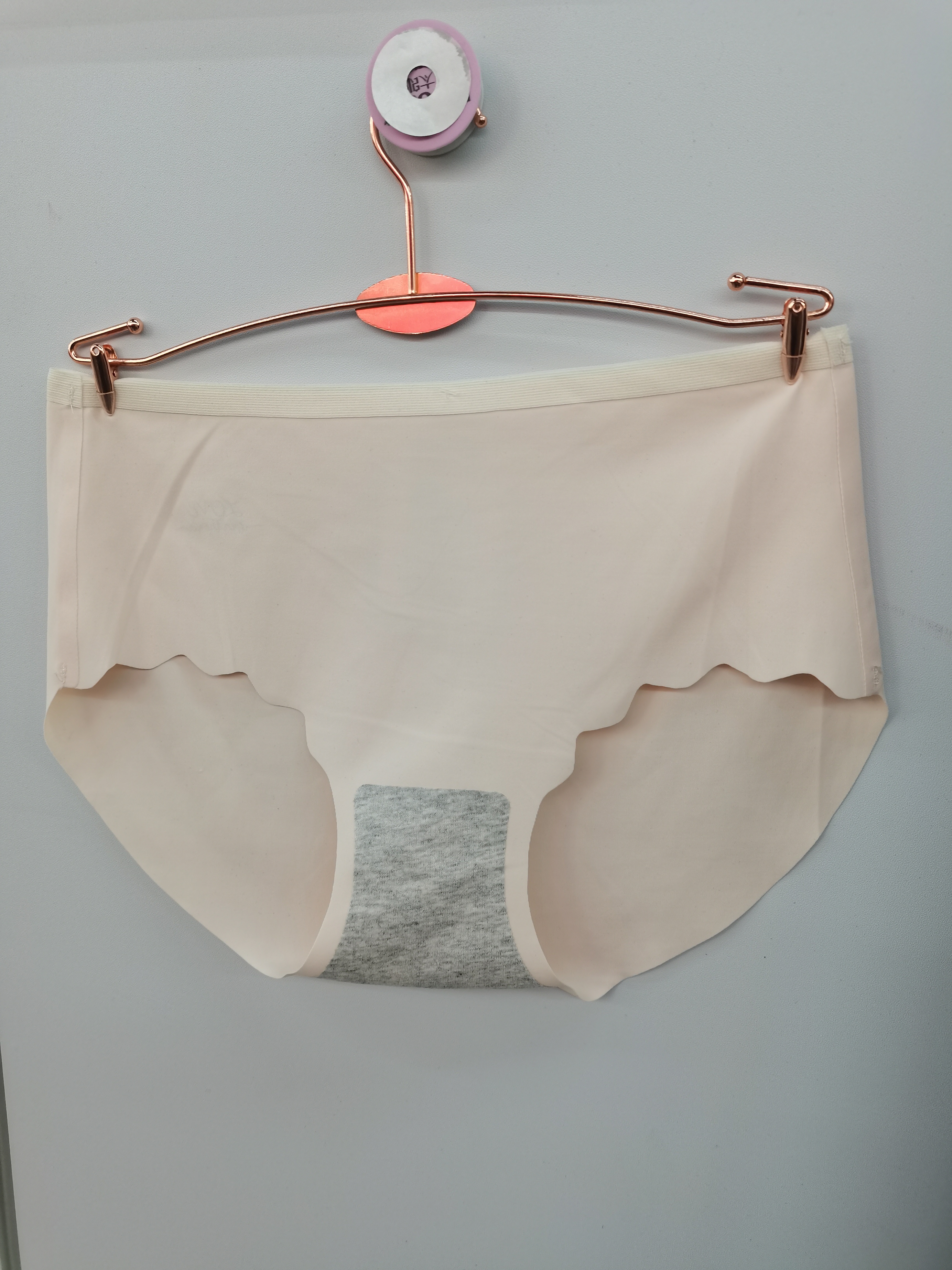 New product Launch 2026: Seamless new Women's underwear. Light pink soles, comfortable, breathable, refreshing, fashionable and trendy Application Scenario