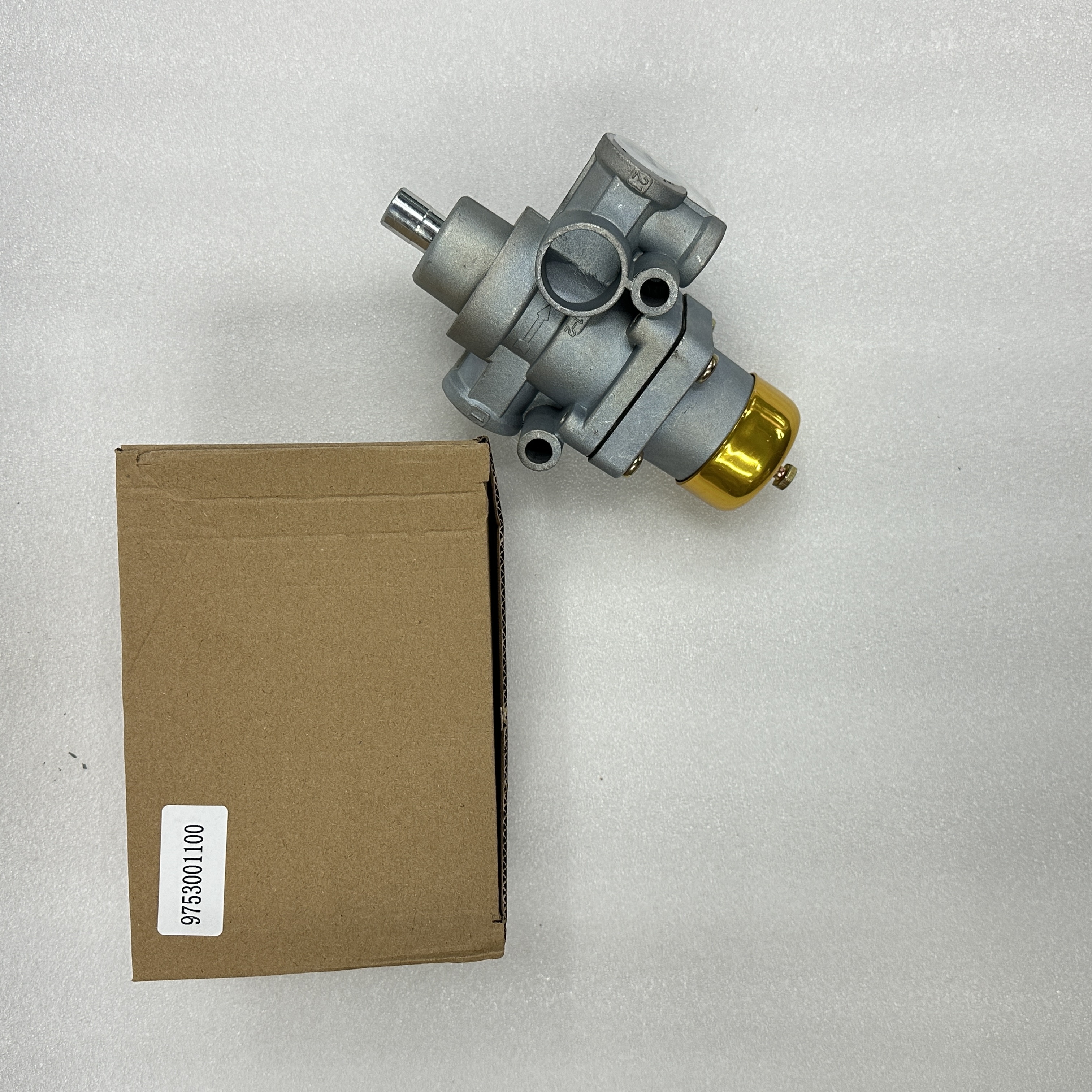 Auto parts for heavy truck regulator valve pressure regulator 9753001100 Item Picture