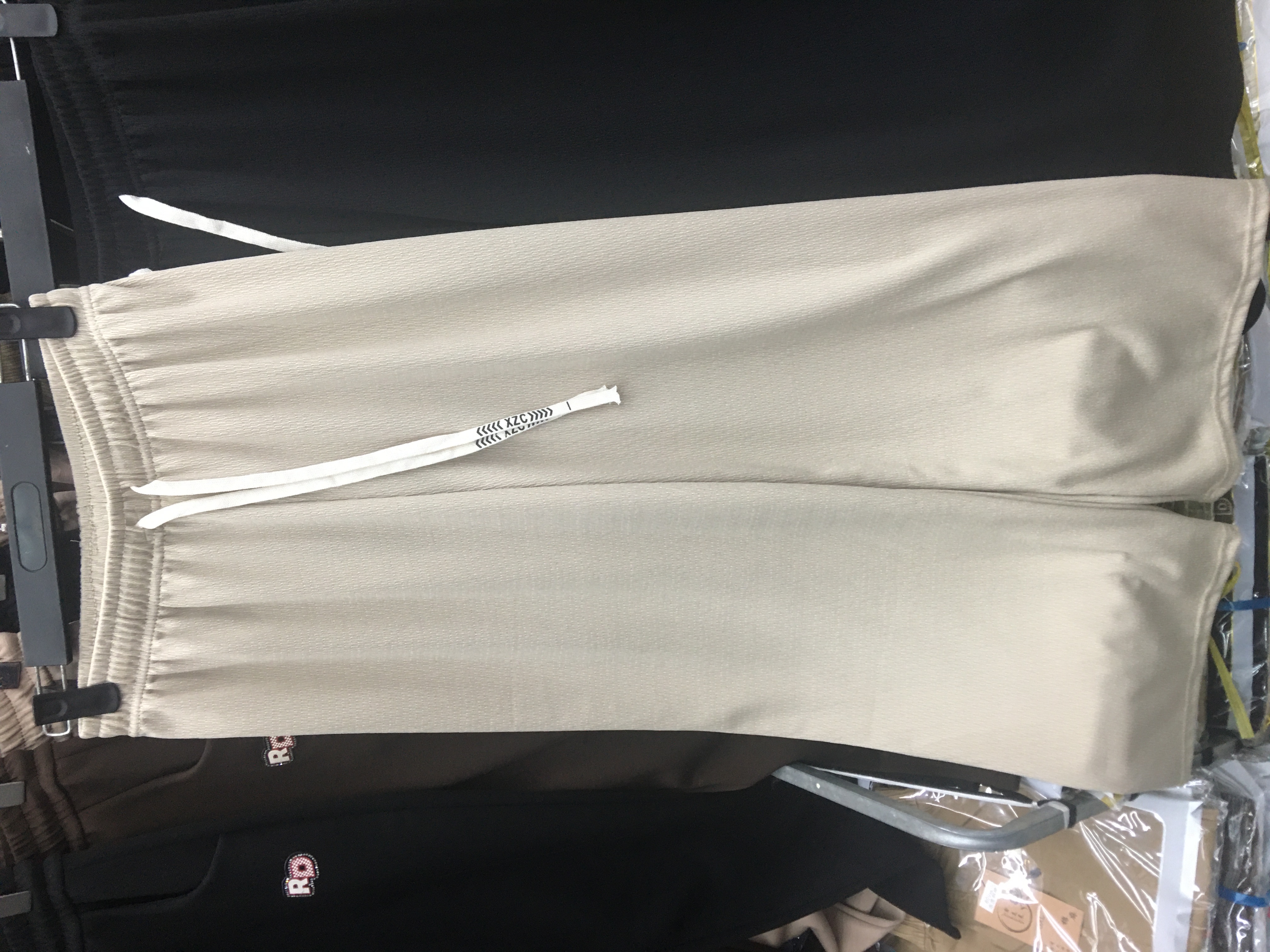 New product launch: Spring/Autumn 2024 Women's loose straight-leg pants, a fashionable and trendy style Specification image