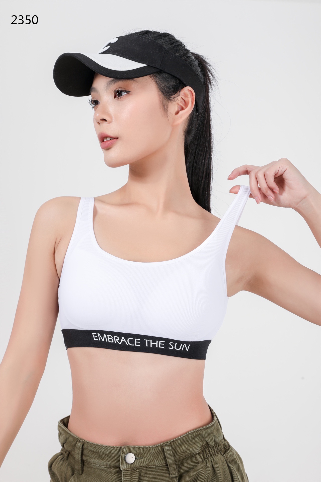 2350 Latex Fixed Cup Pilates Exercise Yoga Nylon High Elastic Fine Rib Casual Back Bra (M L 2) Application Scenario
