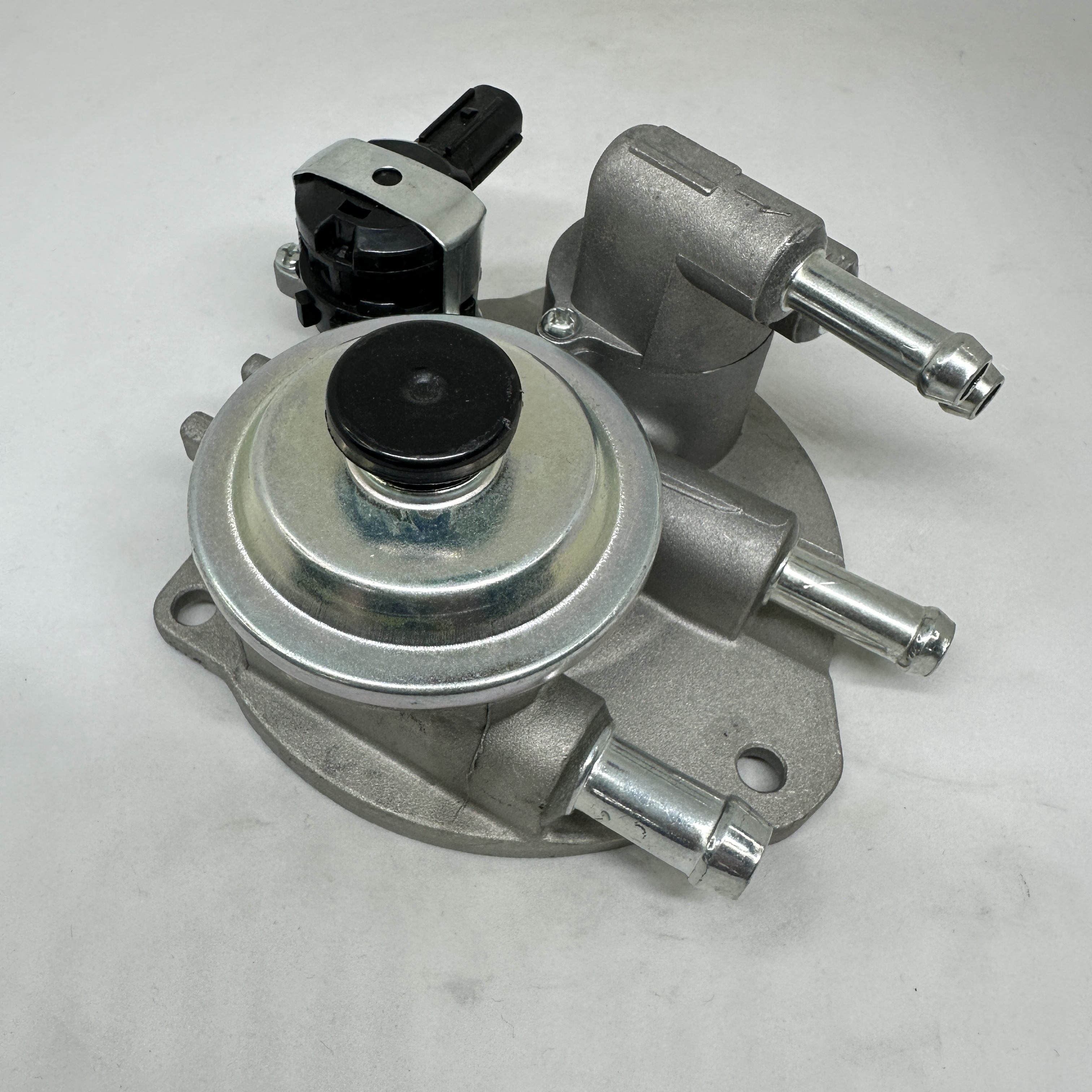 Auto parts for Toyota engine VDJ200 oil-water separator base 23380-51041