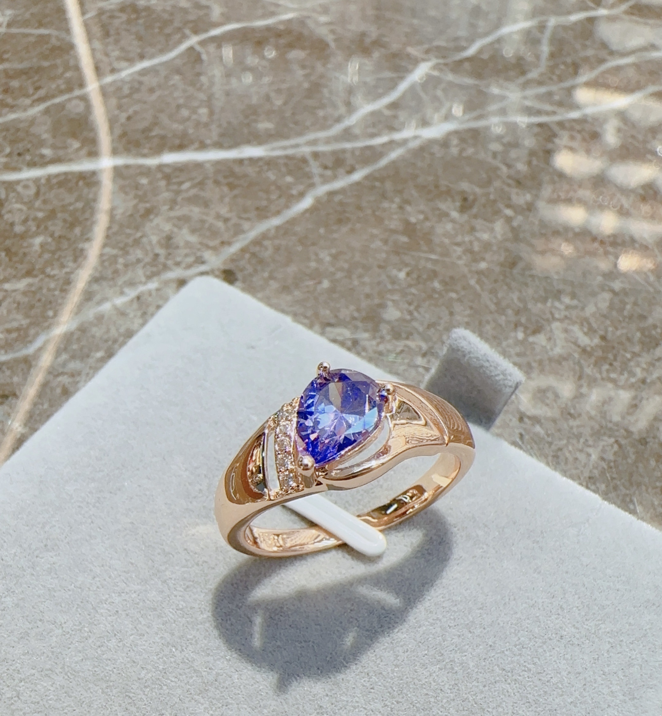 Gulkina vintage ruby ring, 585 real gold electroplated jewelry, cross-border e-commerce direct supply to Russia, zircon jewelry Item Picture