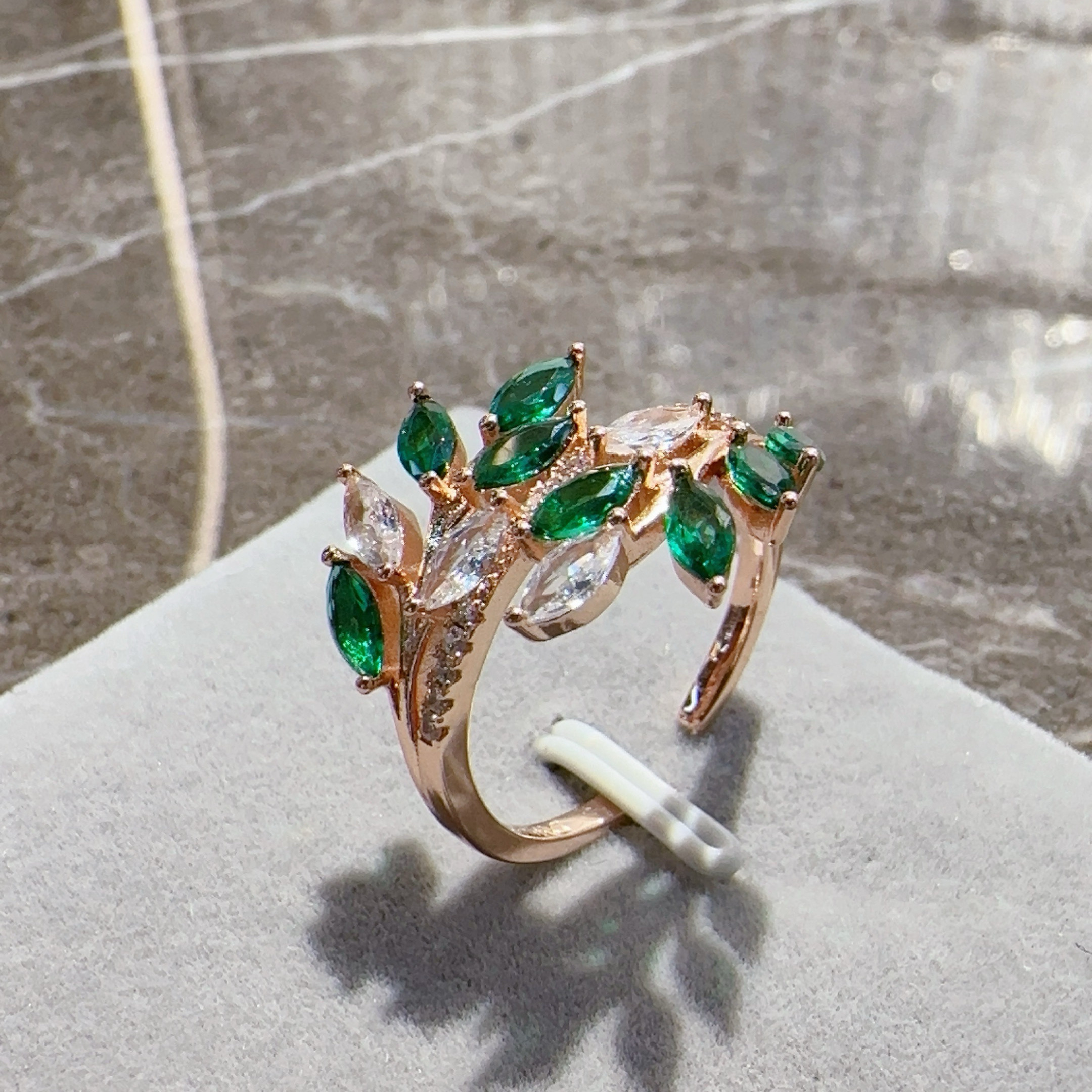 Gulkina585 Rose gold ring, real gold zircon ring, Russian jewelry and bracelet ring, AliExpress accessories wholesale in Europe and America Specification image