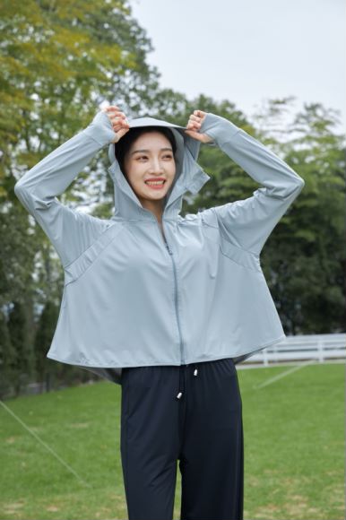 防晒服/斗篷白底实物图